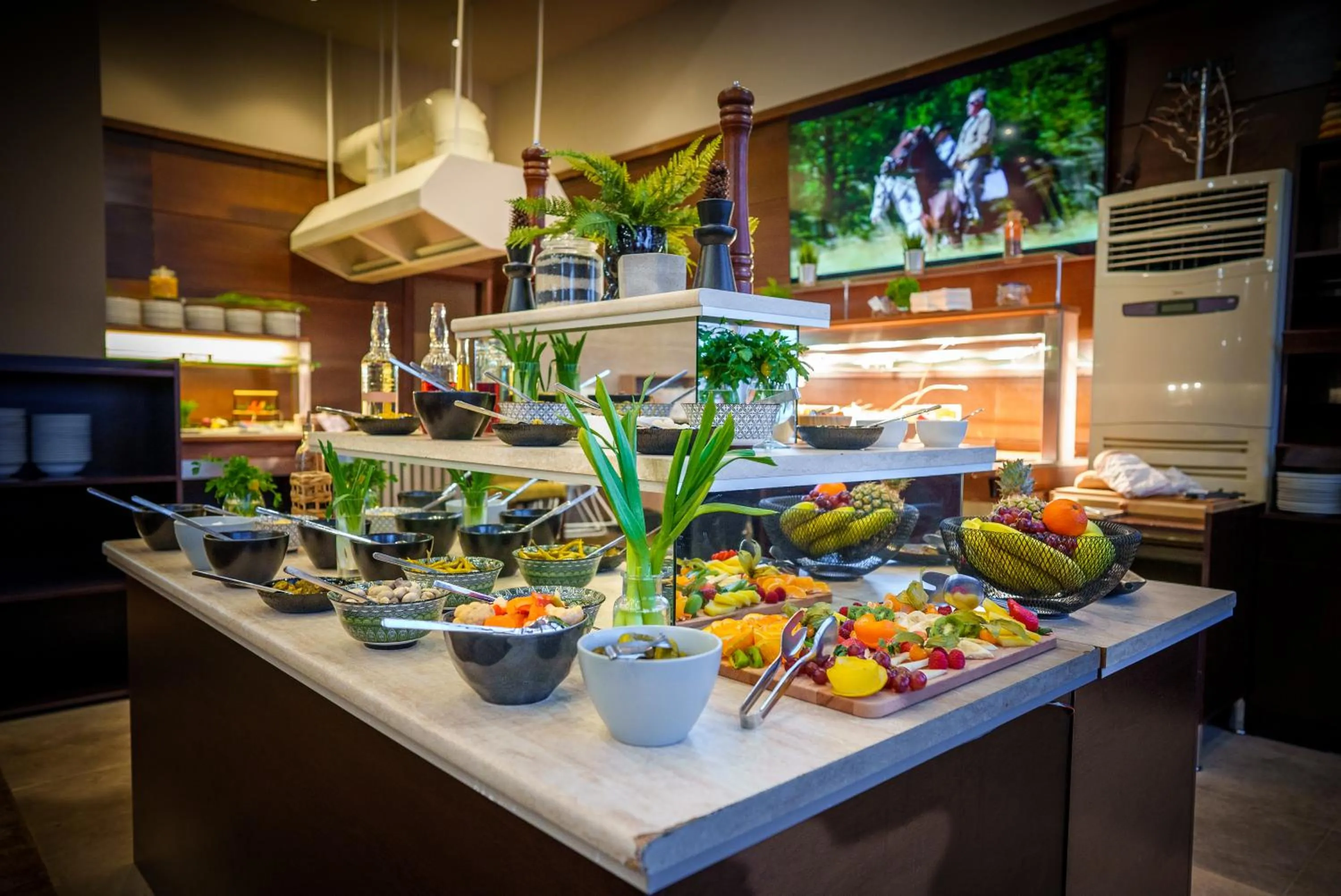 Restaurant/places to eat in Hotel Orlovetz