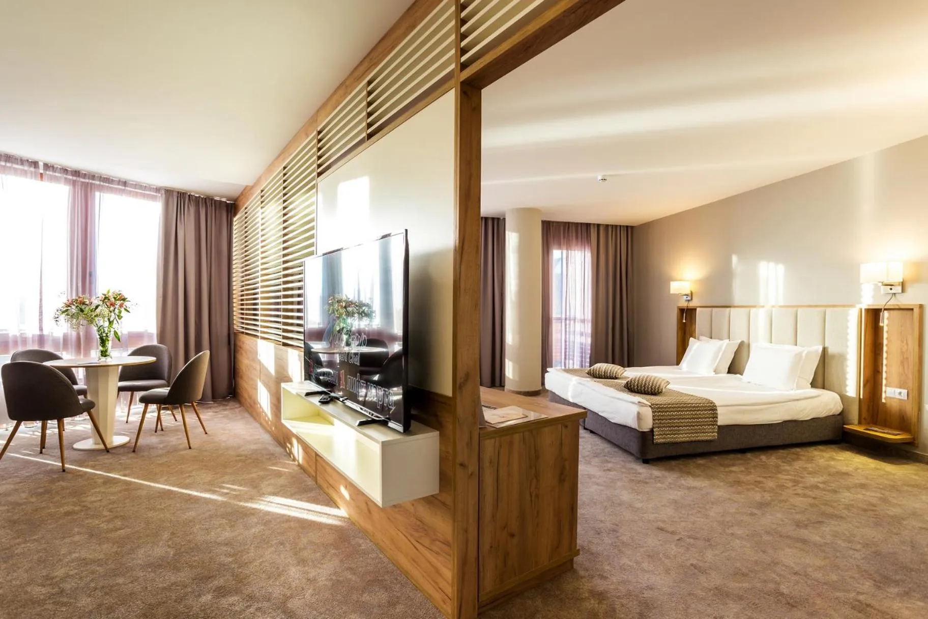 Photo of the whole room, Bed in Hotel Orlovetz