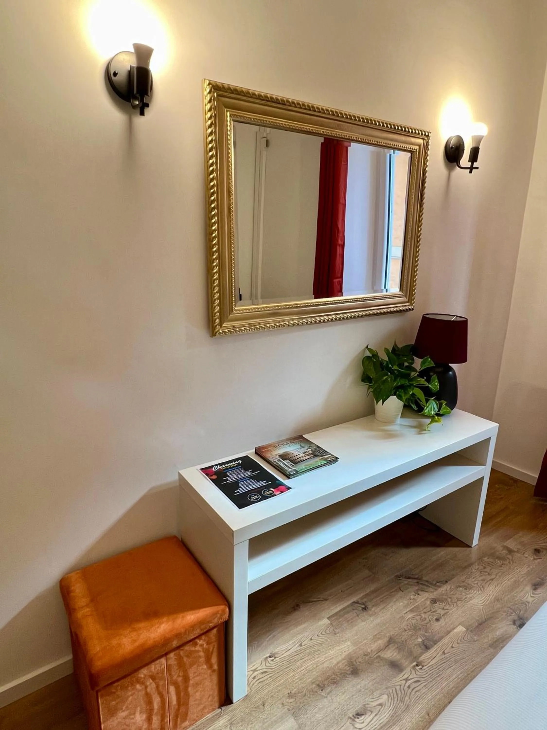 Decorative detail in Charming Navona