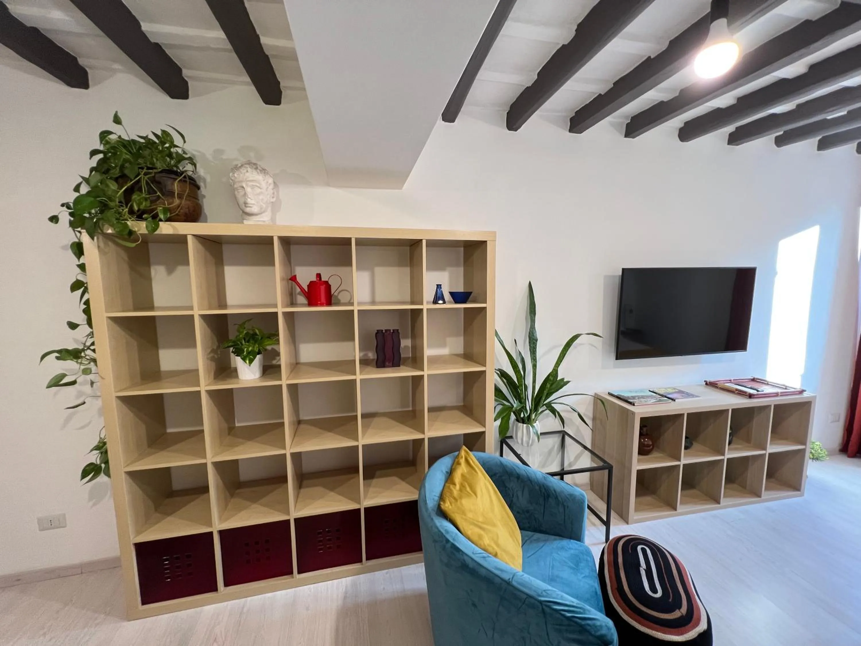 Communal lounge/ TV room in Charming Navona