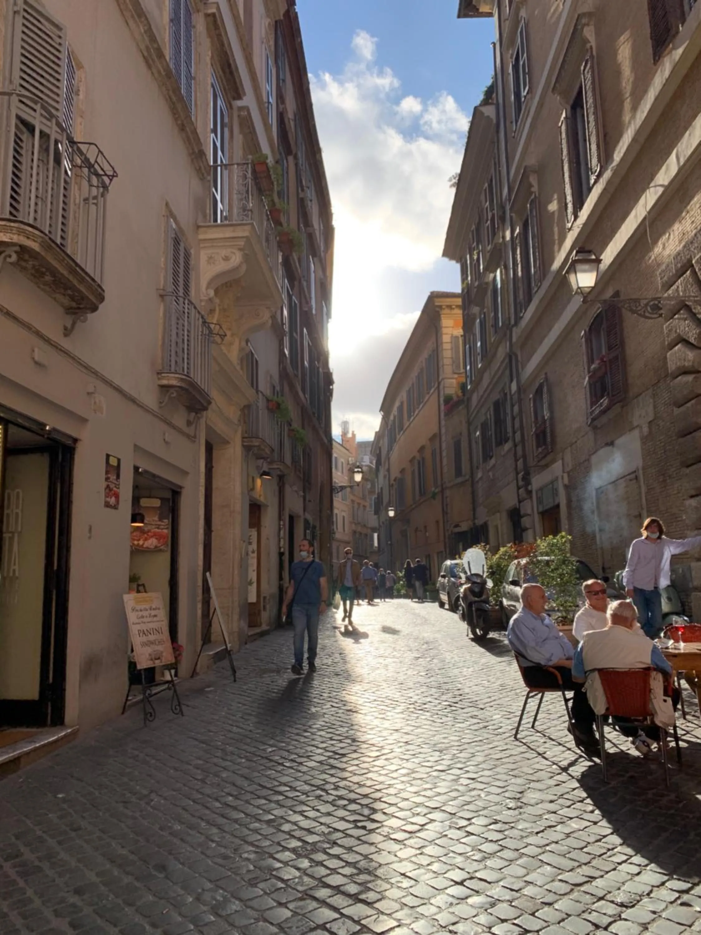 Neighbourhood in Charming Navona