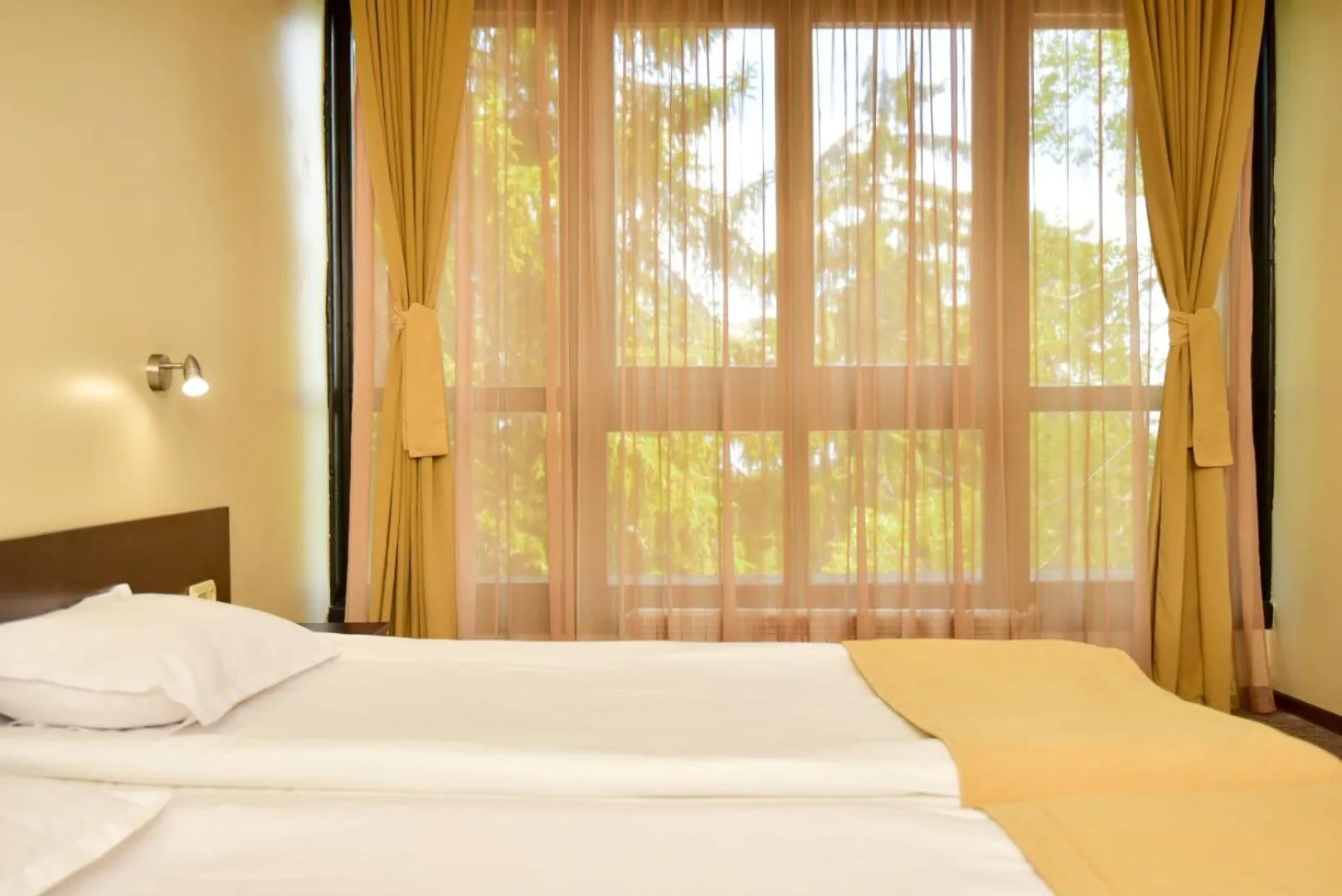 Bed in Snezhanka Hotel Pamporovo - Half Board & Swimming pool