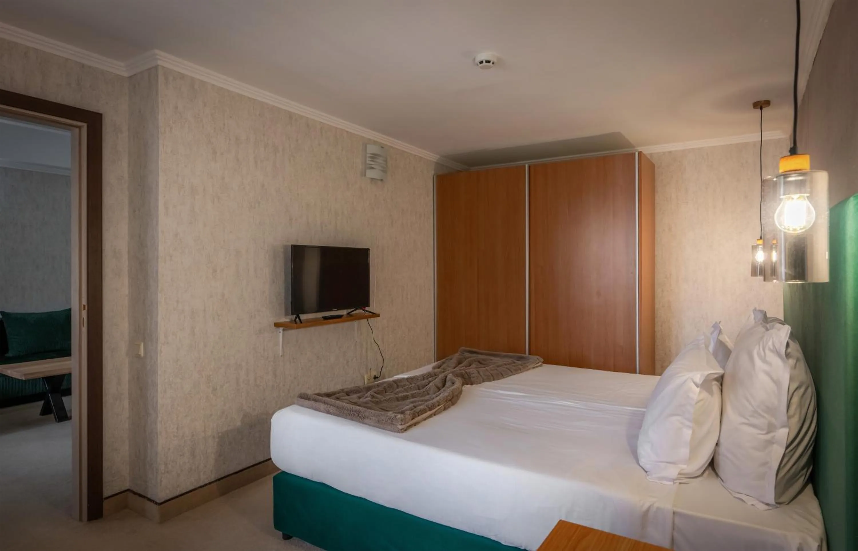 Bed in Snezhanka Hotel Pamporovo - Half Board & Swimming pool
