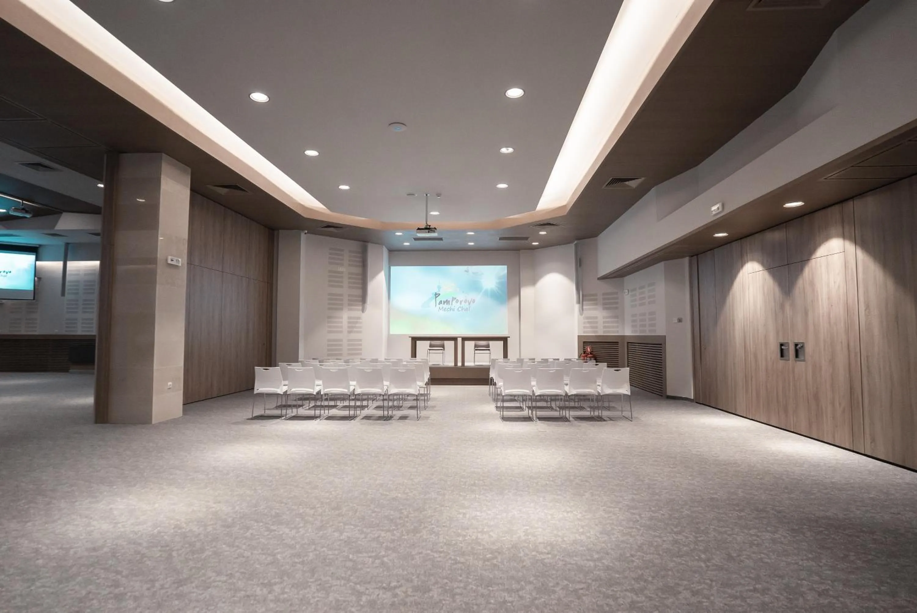 Business facilities in Perelik Hotel