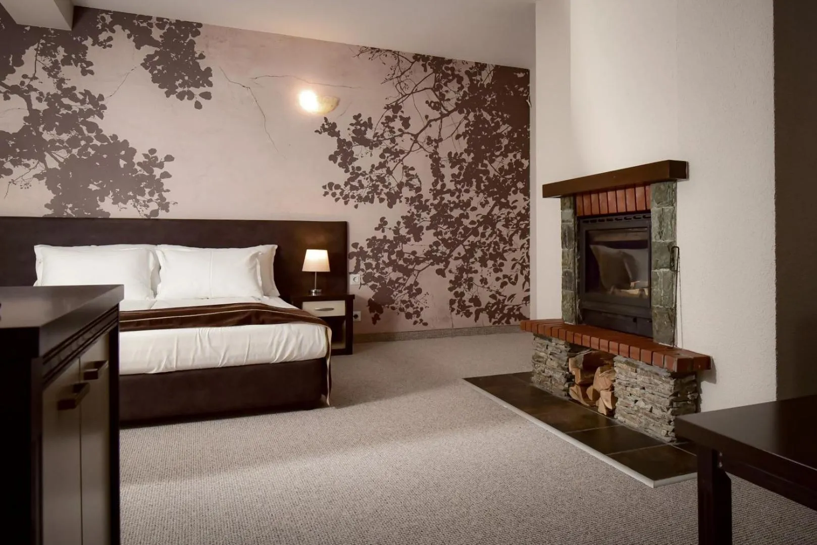 Bed in Rhodopi Home Hotel Chepelare- Half Board & Wellness