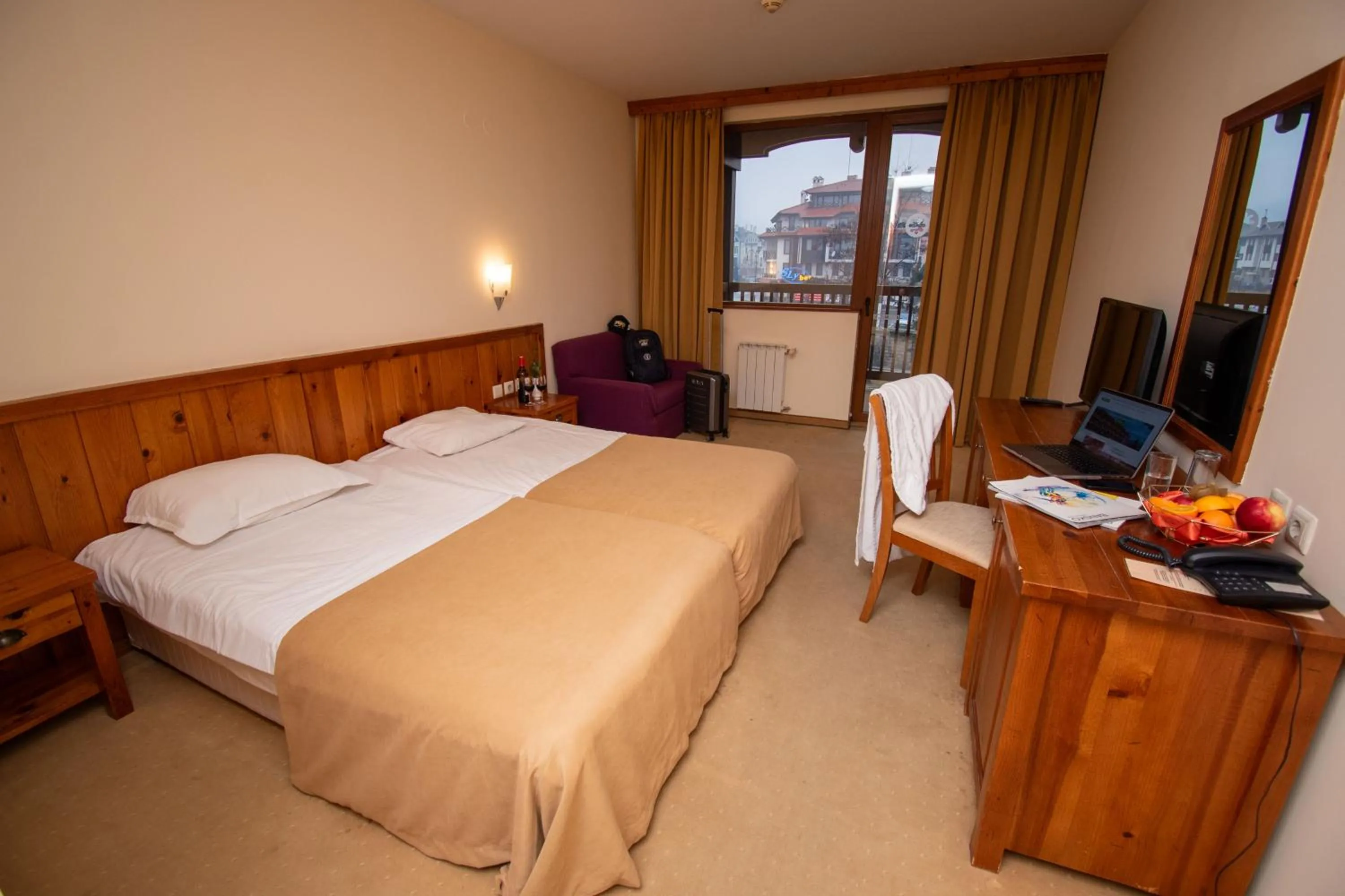 Property building, Bed in Mura Hotel