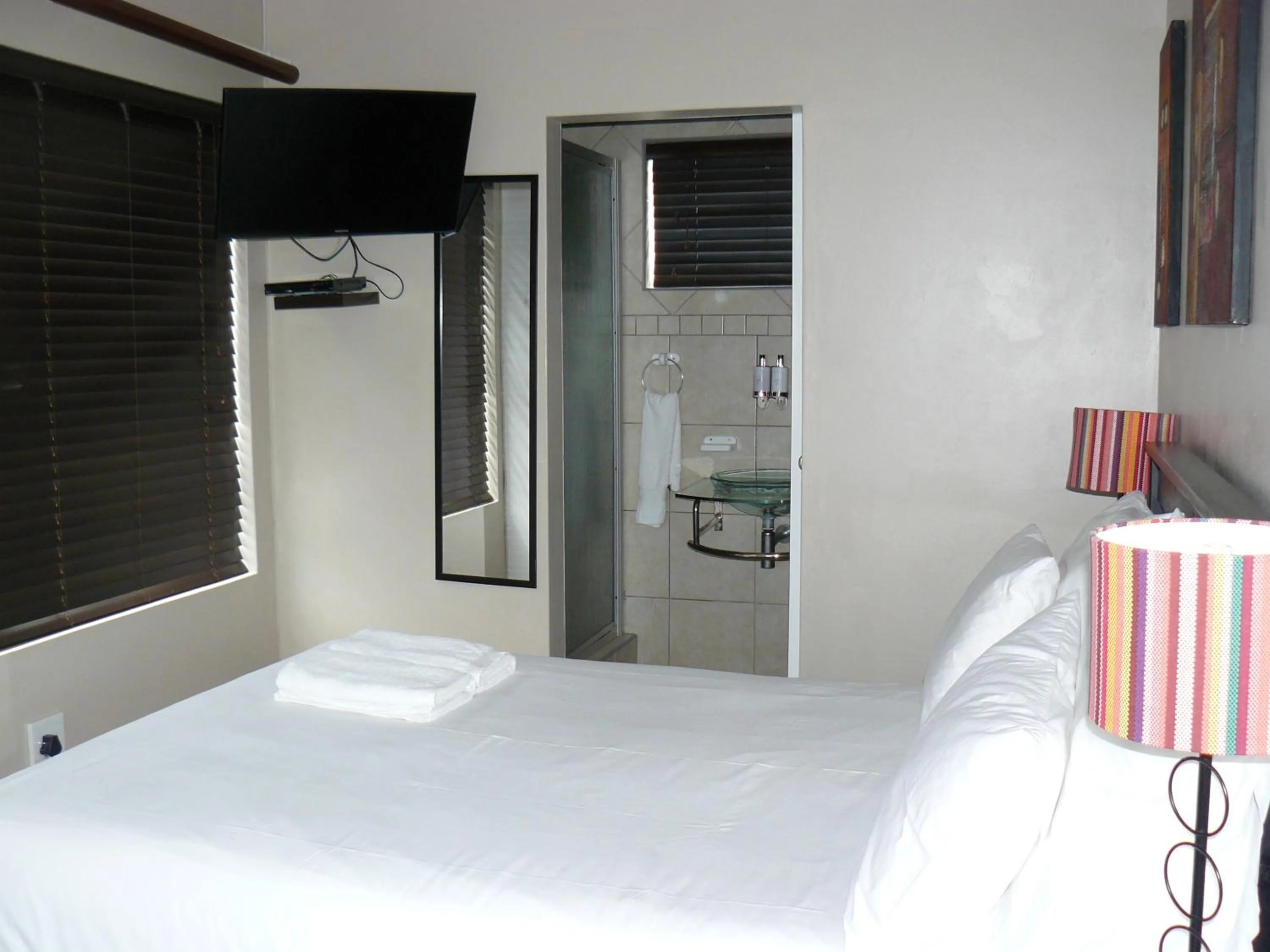 Bedroom, Bed in See More Guest House