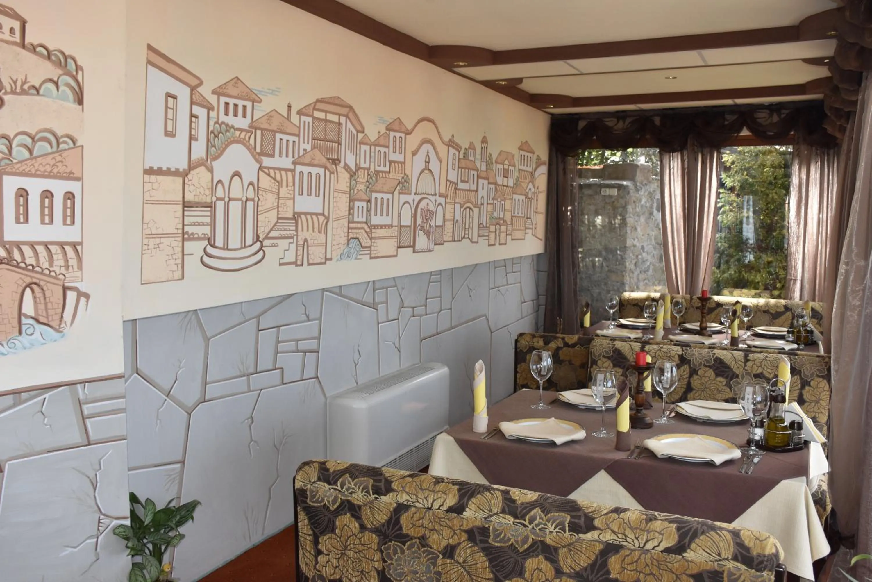 Restaurant/places to eat in Boutique Hotel Boris Palace & Restaurant