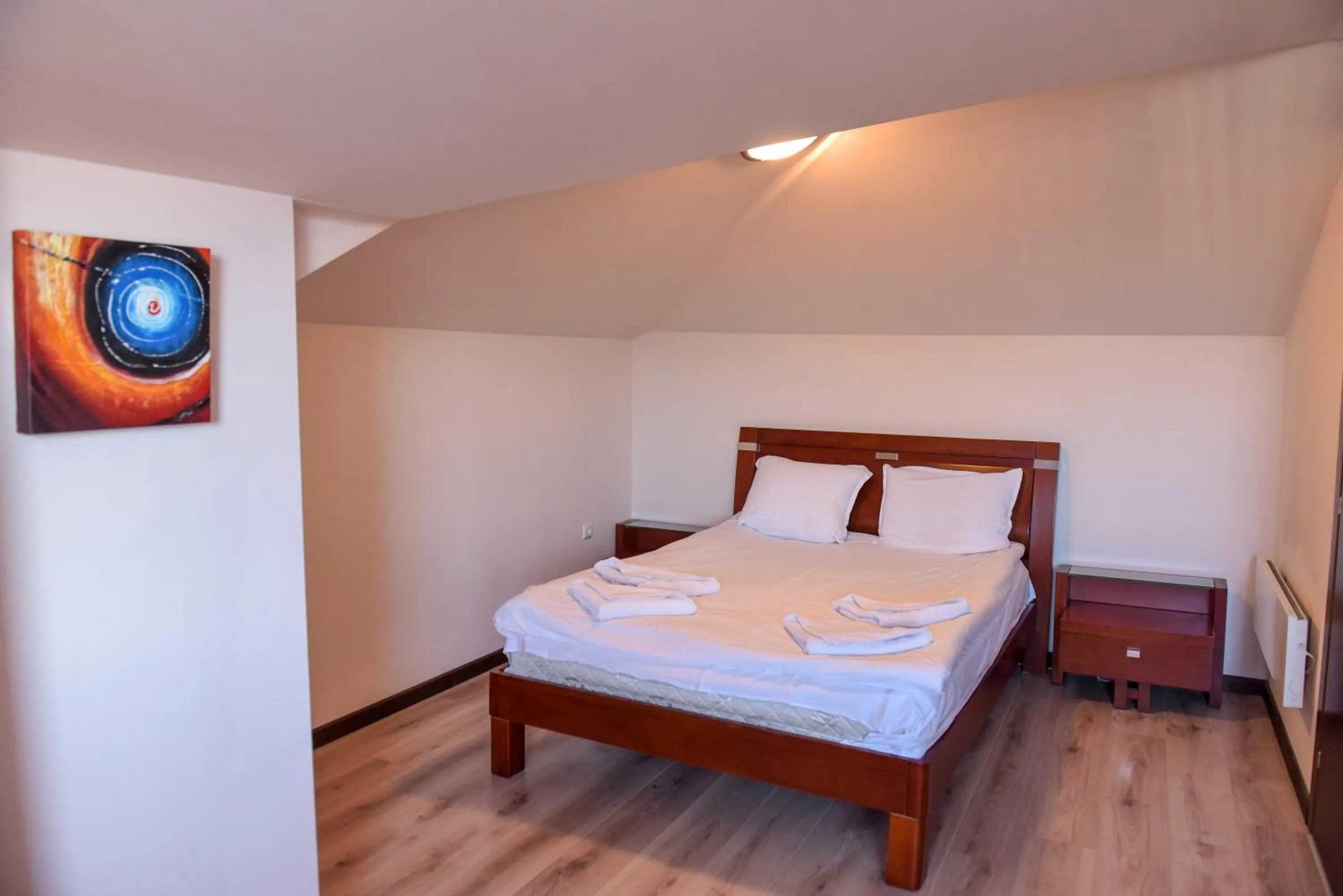 Bed in Royal Bansko - Family Apart Hotel With All Inclusive Light or HB&Drinks and Hot Pool & Jacuzzis