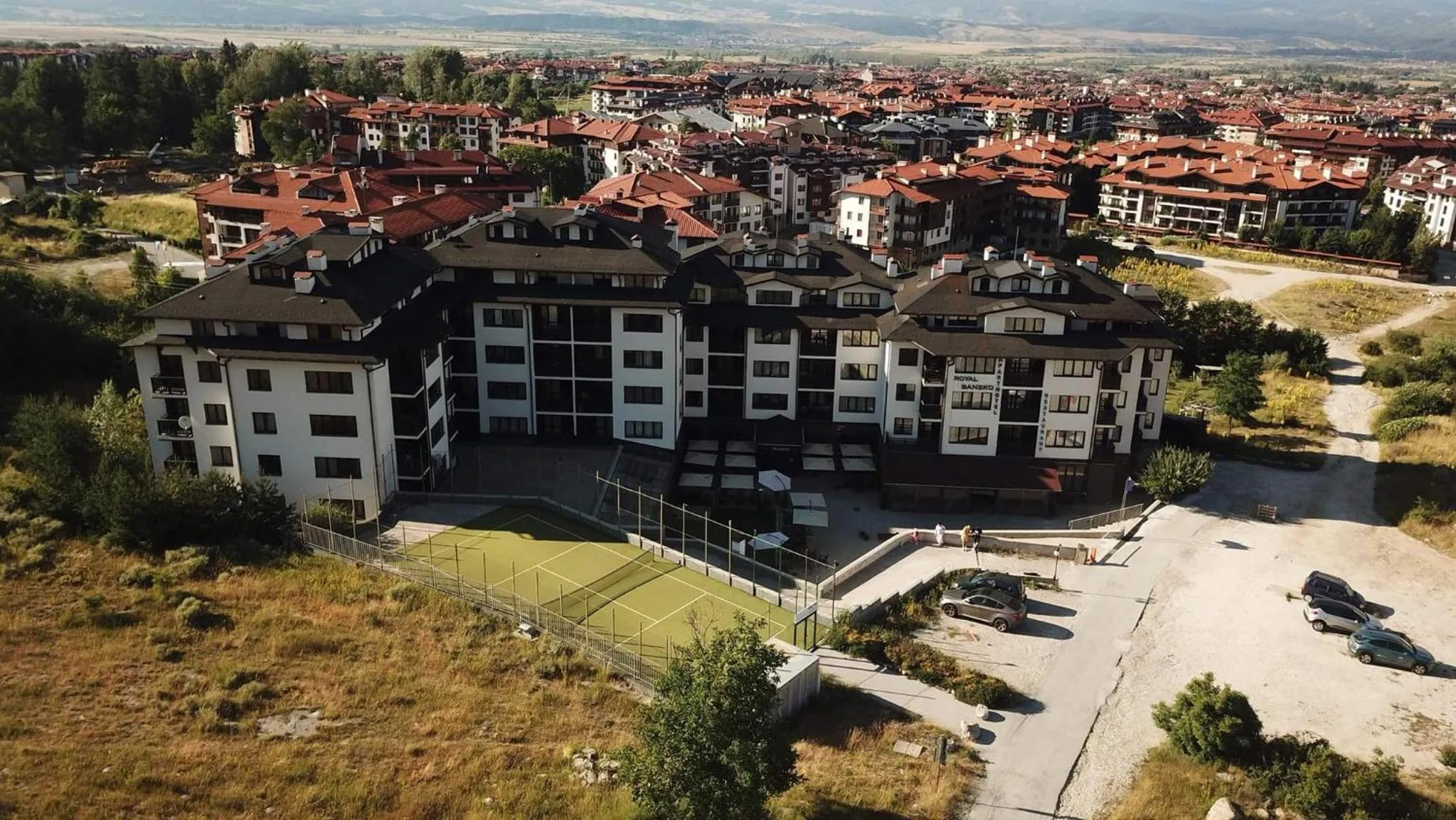 Royal Bansko - Family Apart Hotel With All Inclusive Light or HB&Drinks and Hot Pool & Jacuzzis