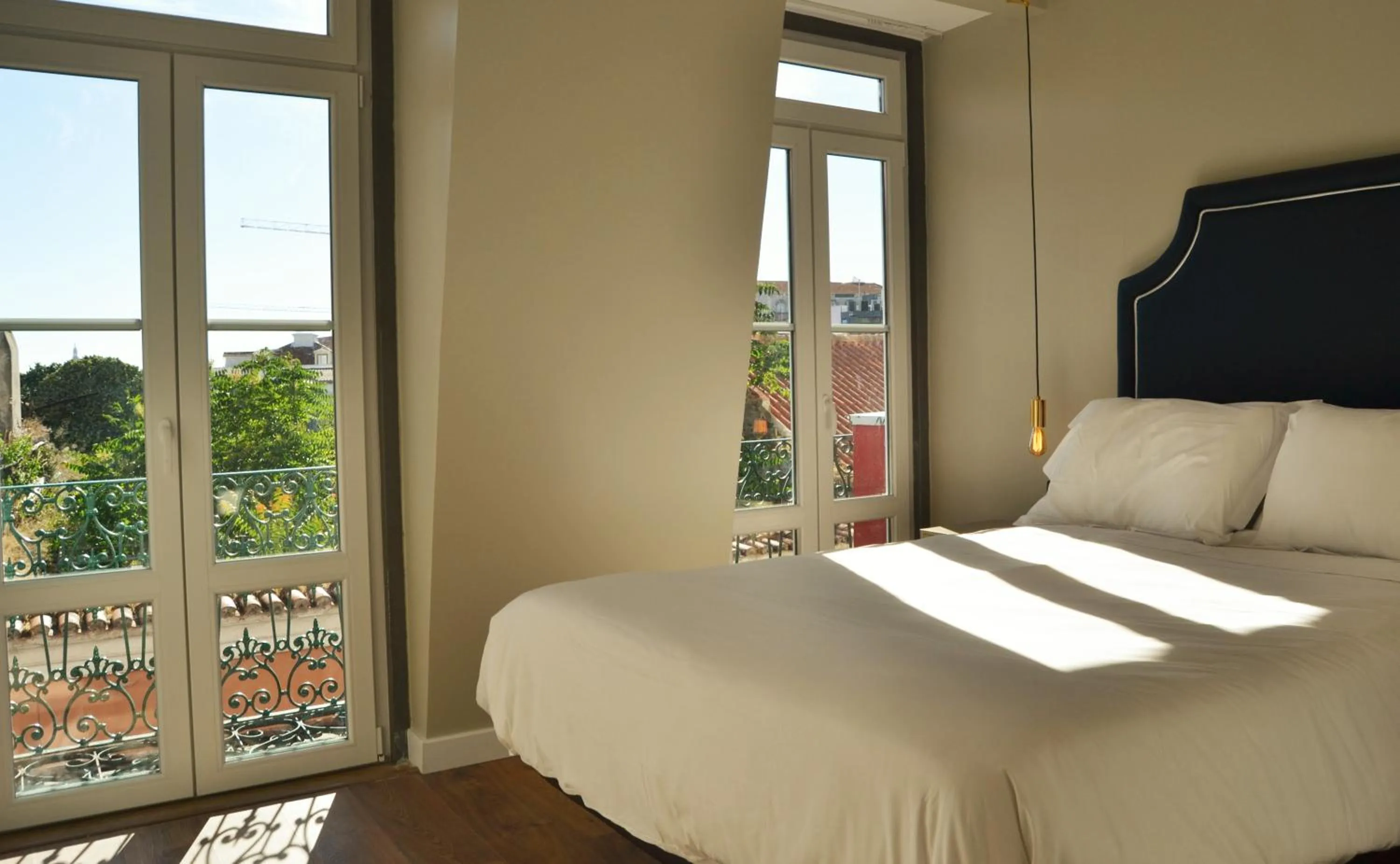 Bedroom, Bed in Bairro Alto Suites