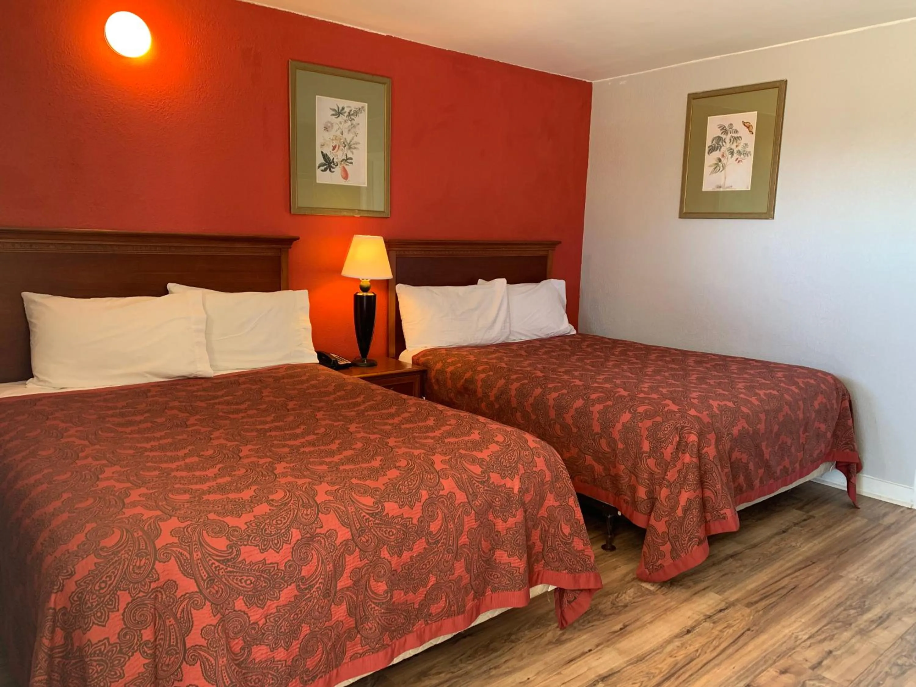 Family, Bed in Scottish Inn and Suites - Bensalem-Philadelphia