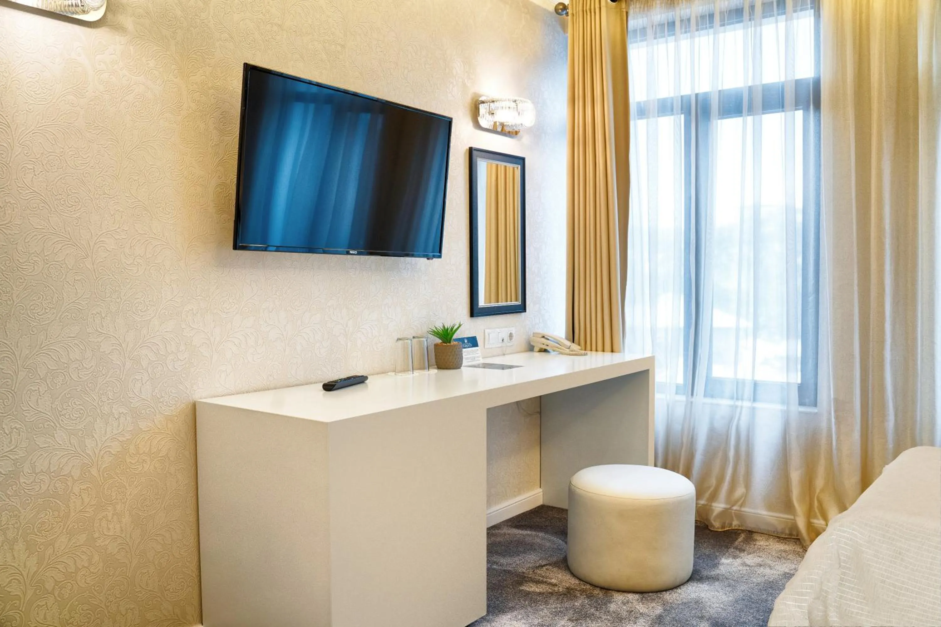 TV and multimedia, Bed in Tsarevets Boutique Hotel & SPA