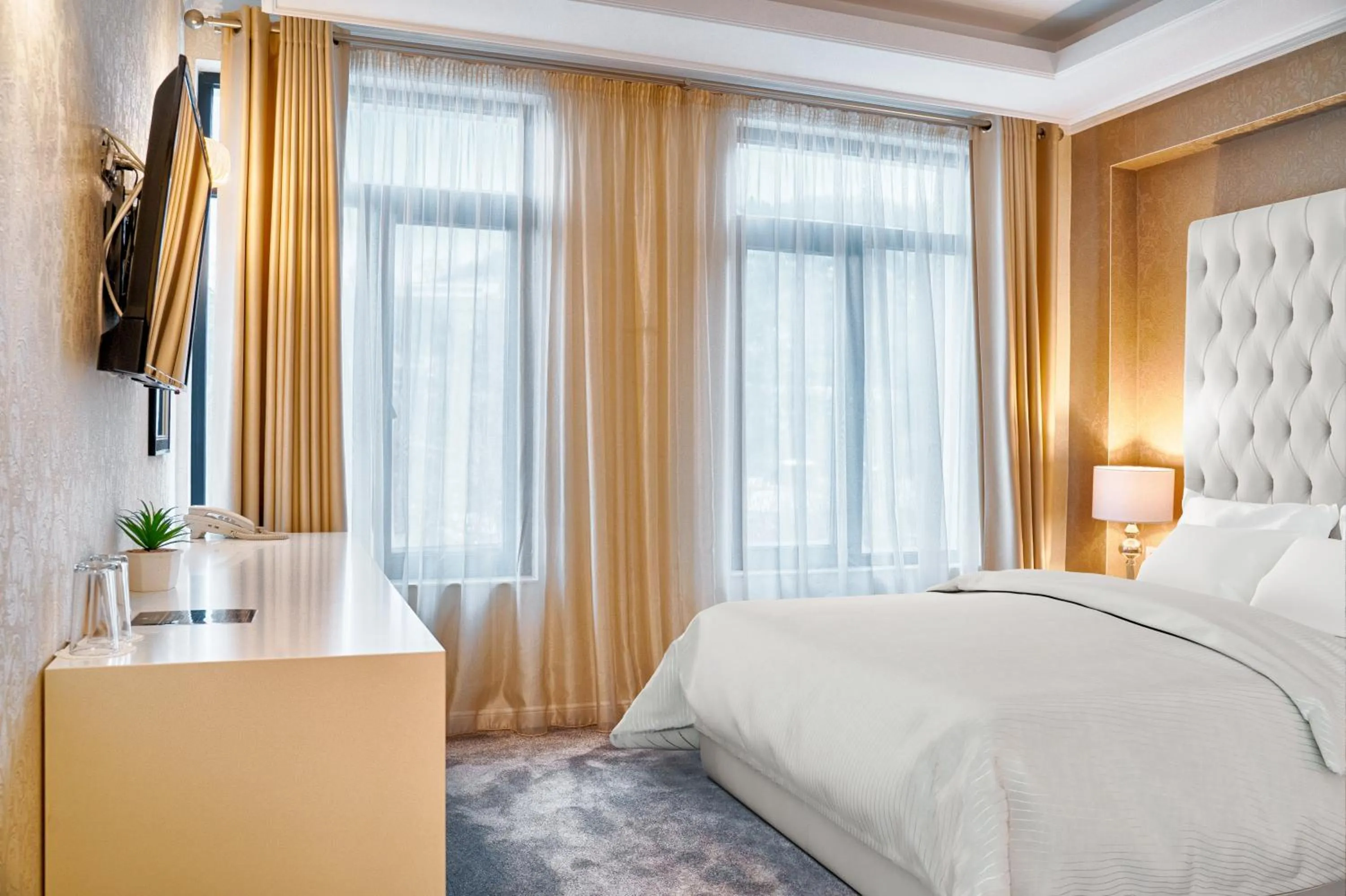 Photo of the whole room, Bed in Tsarevets Boutique Hotel & SPA