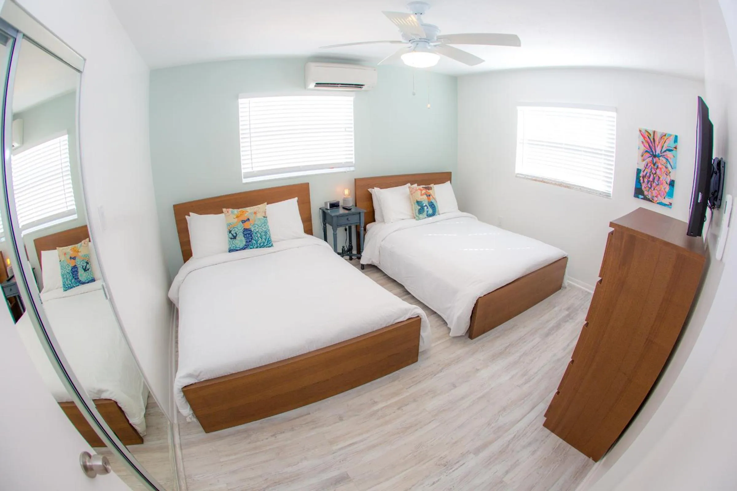 Bedroom, Bed in St. Pete Beach Suites