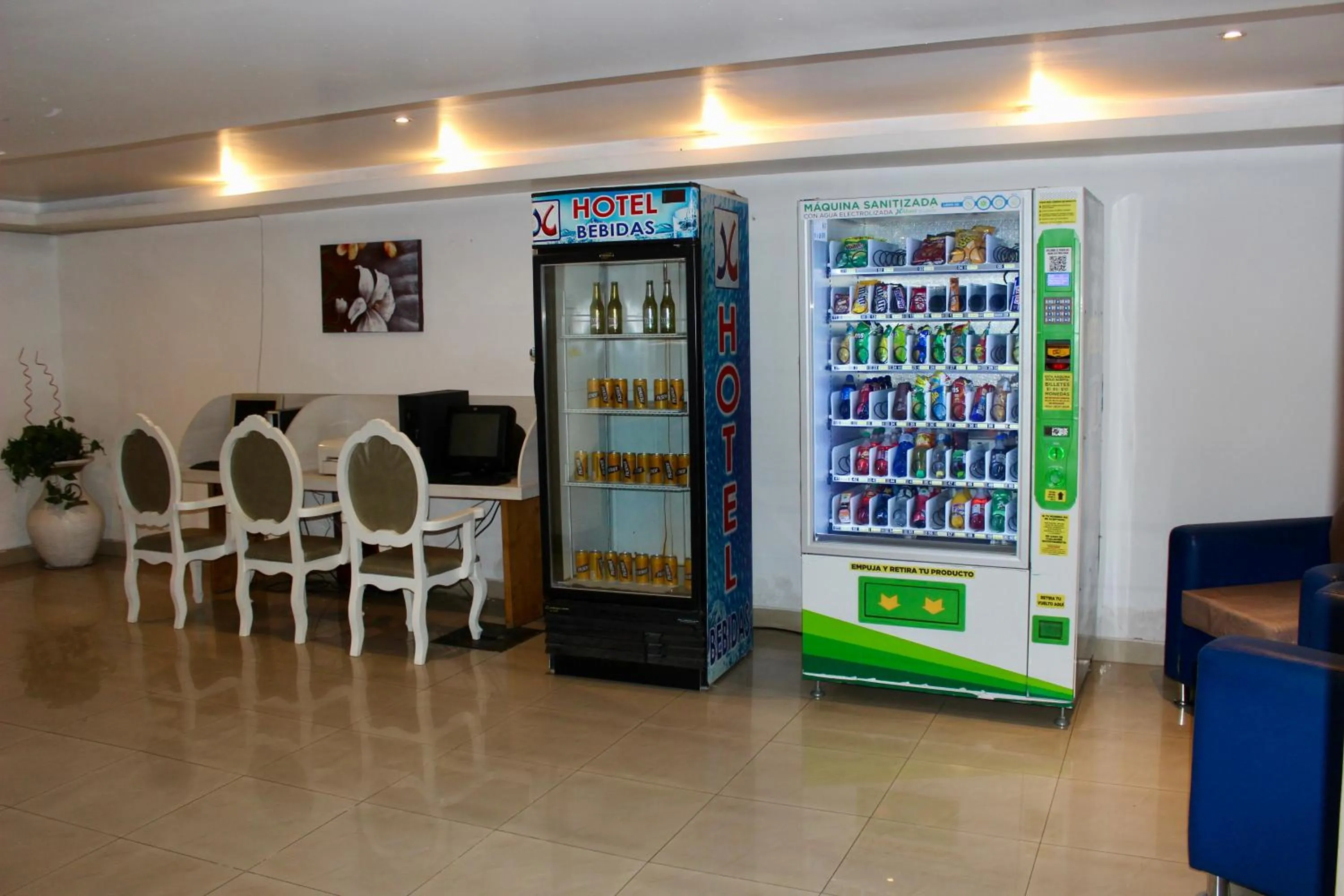 Lobby or reception in Hotel 6 De Diciembre