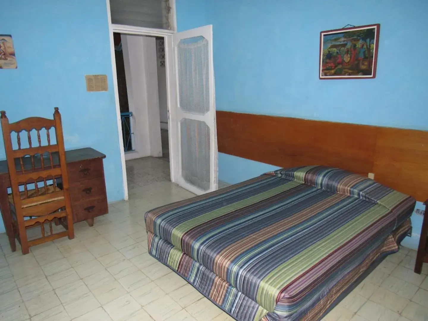 Budget Single Room in Park Hotel Budget Single Room in Park Hotel