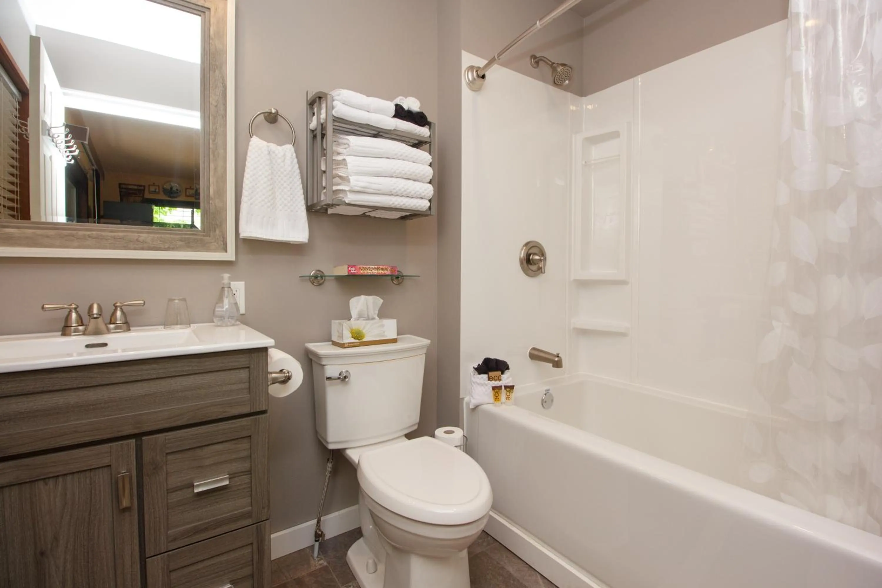 Shower in Coles Bay Vacation Retreat