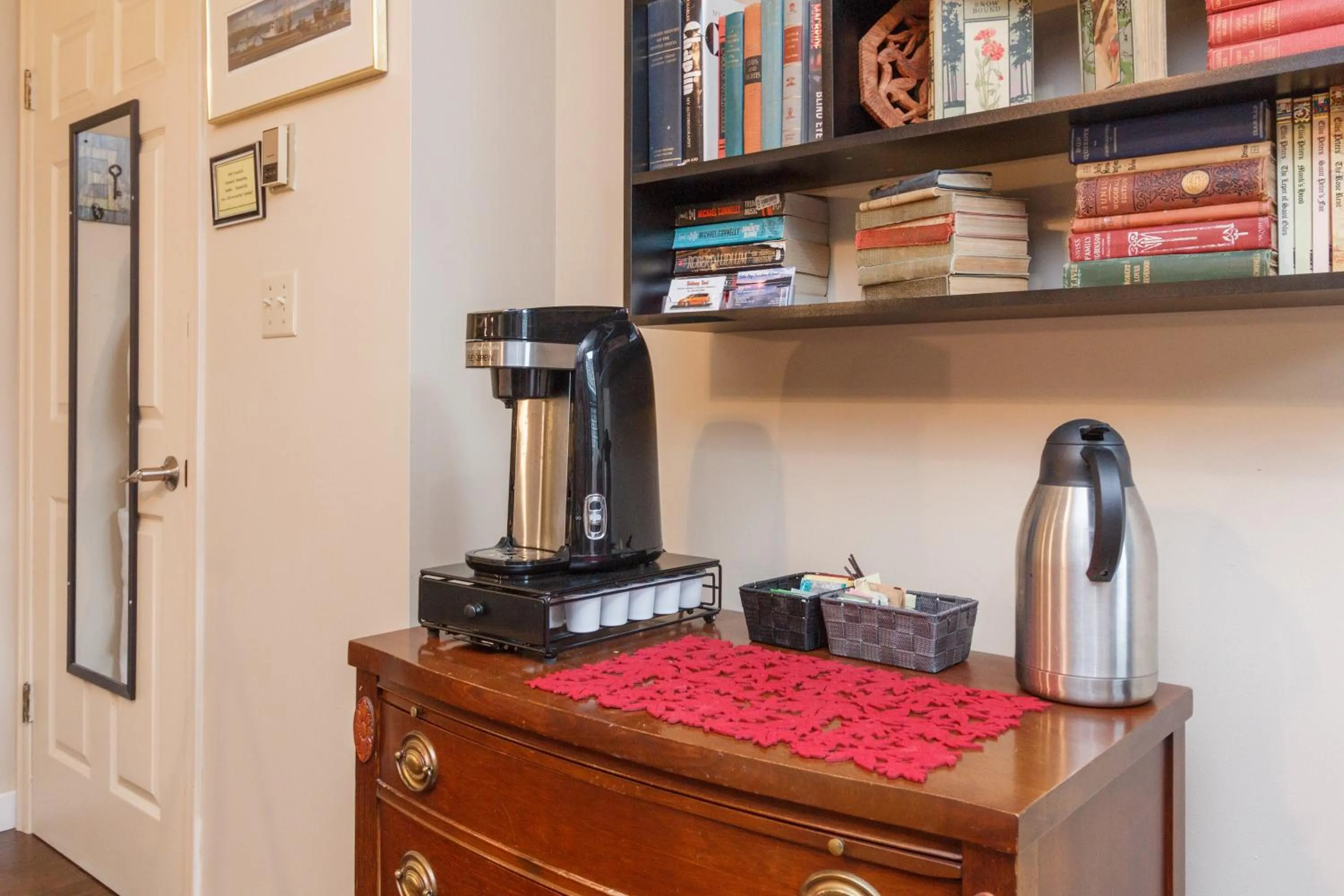 Coffee/tea facilities in Coles Bay Vacation Retreat