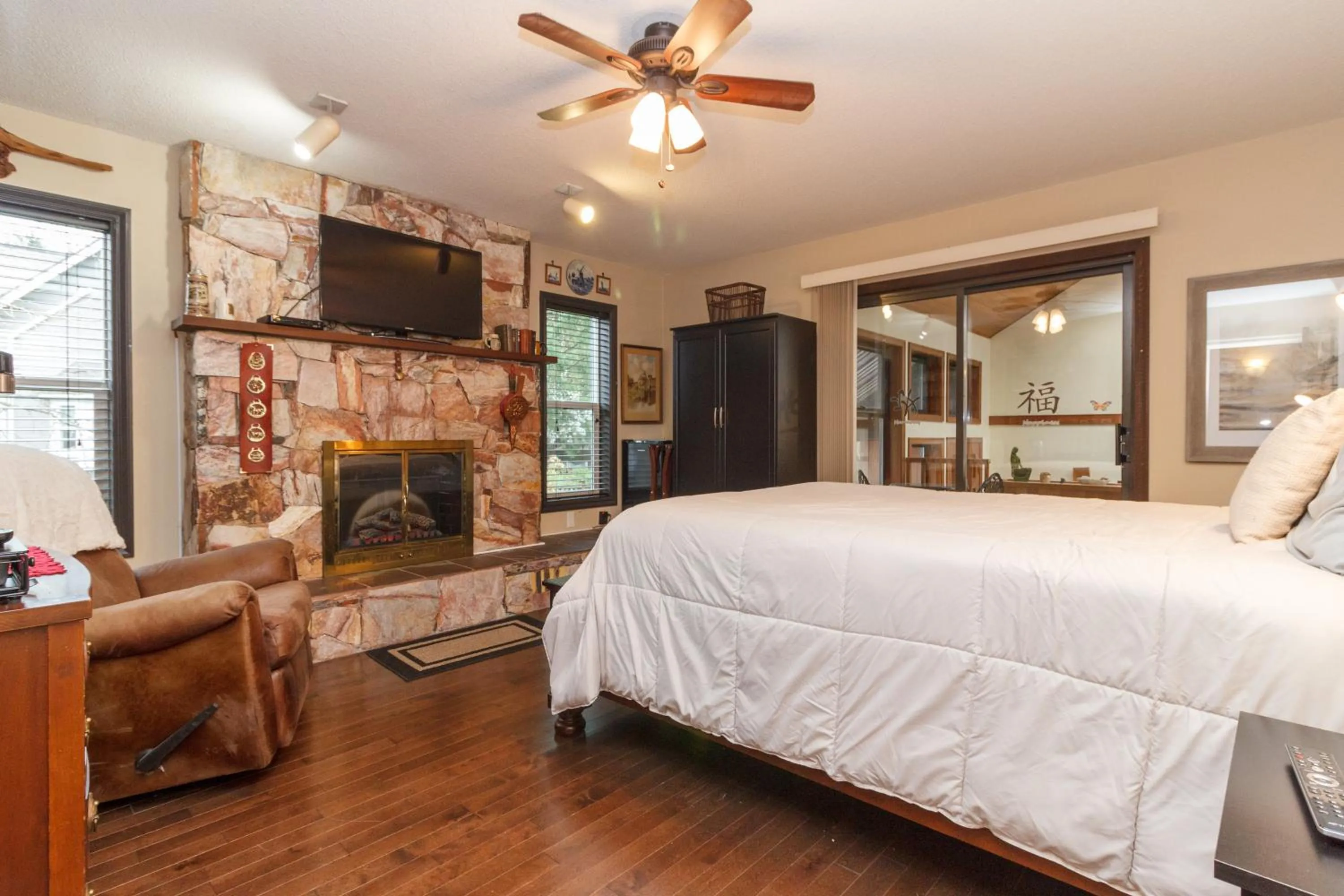 Bedroom, Bed in Coles Bay Vacation Retreat