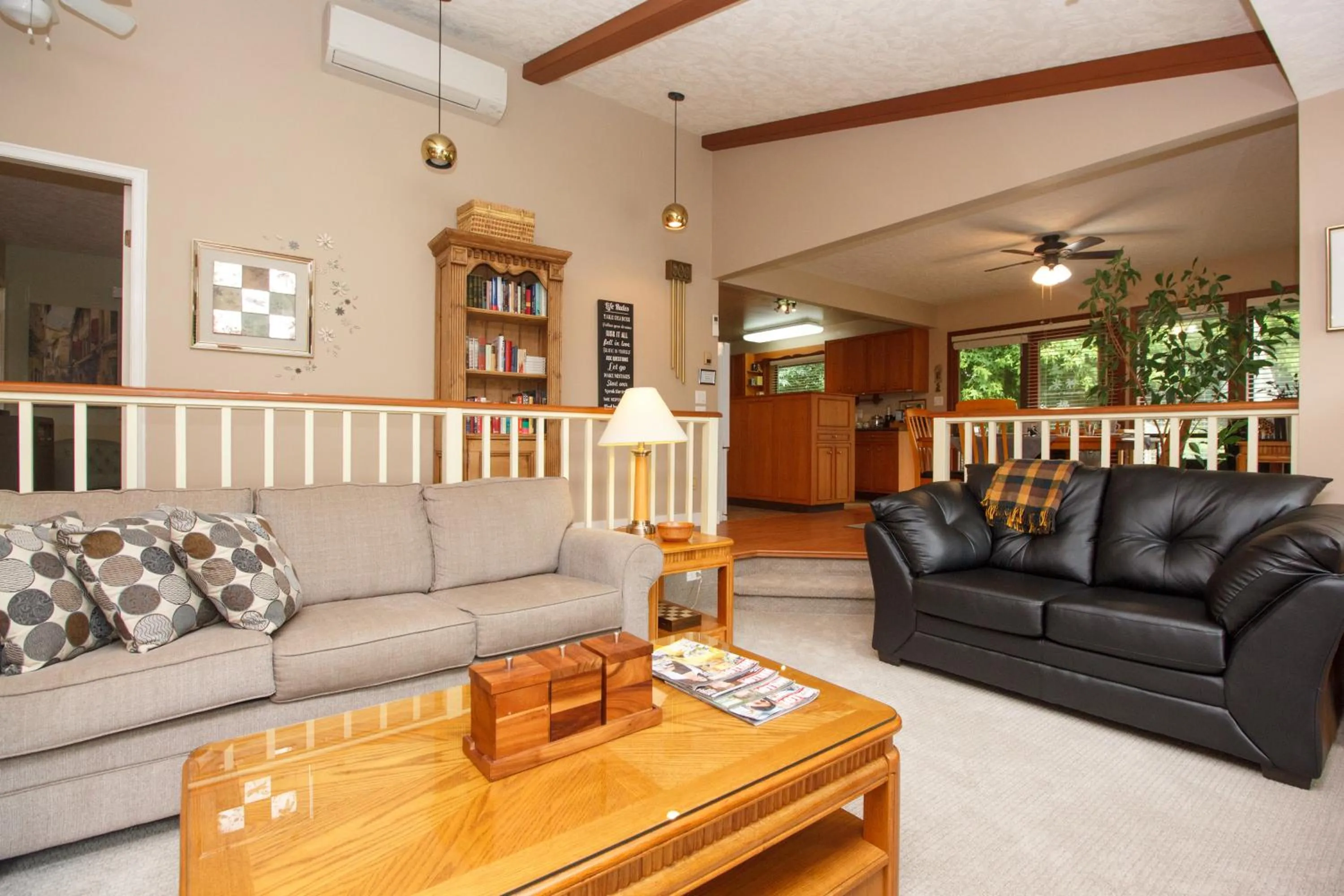 Living room in Coles Bay Vacation Retreat