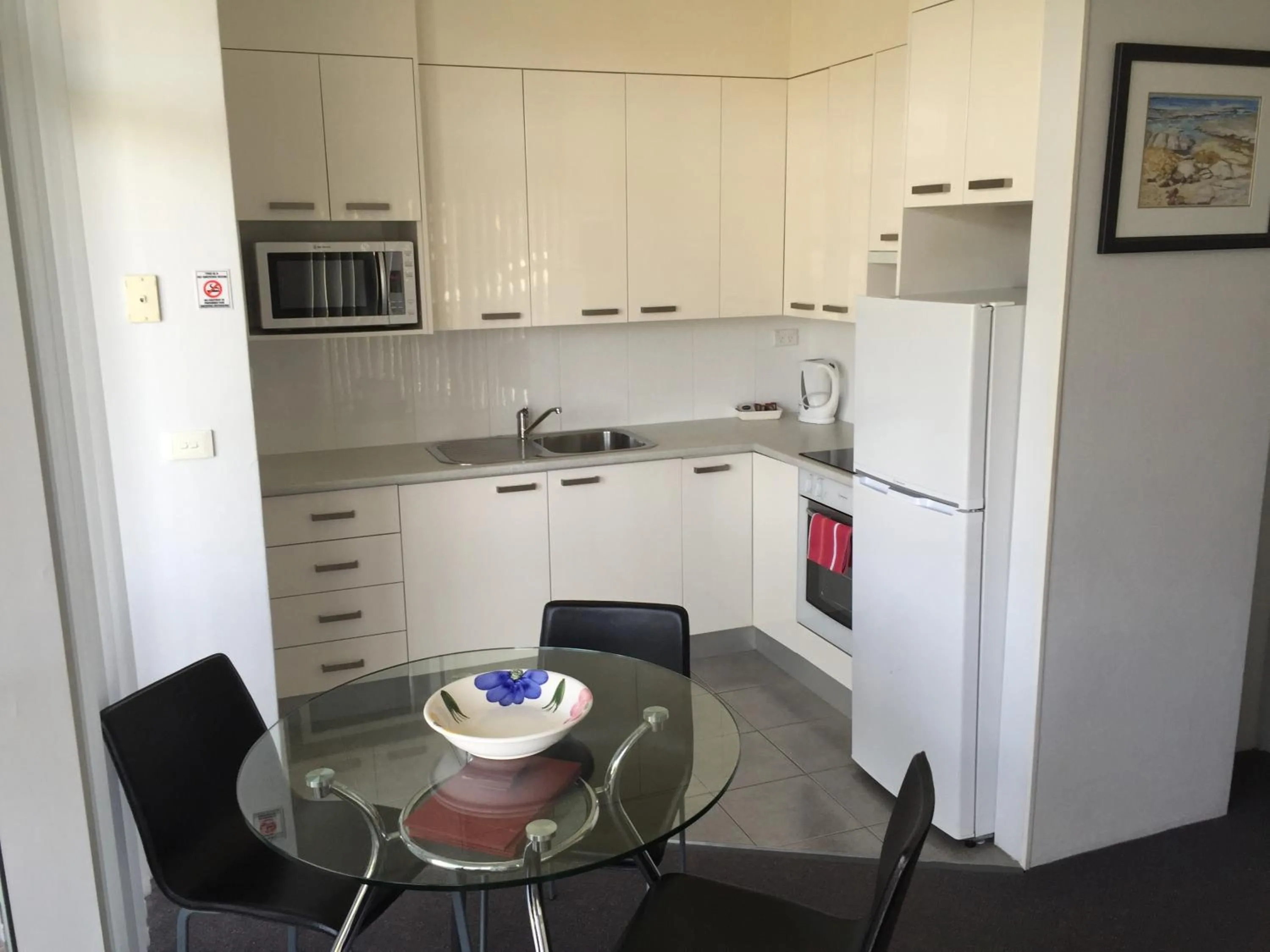Kitchen or kitchenette in Aquarius Apartments Mollymook