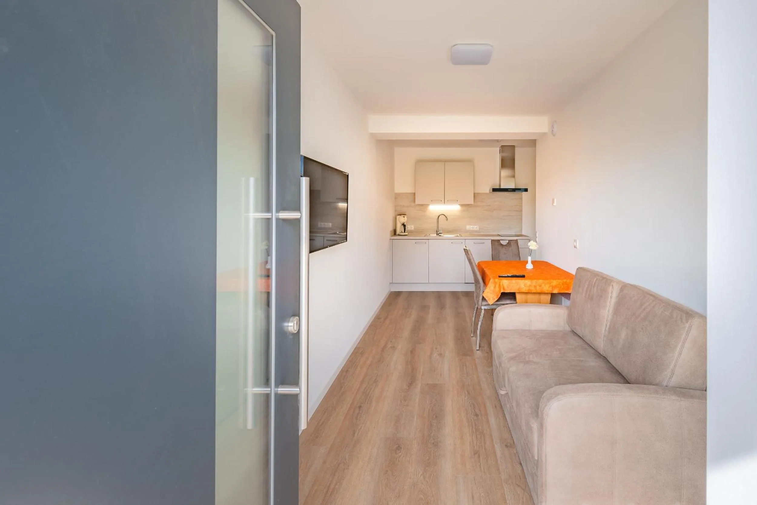 Facade/entrance in Haus Stolz