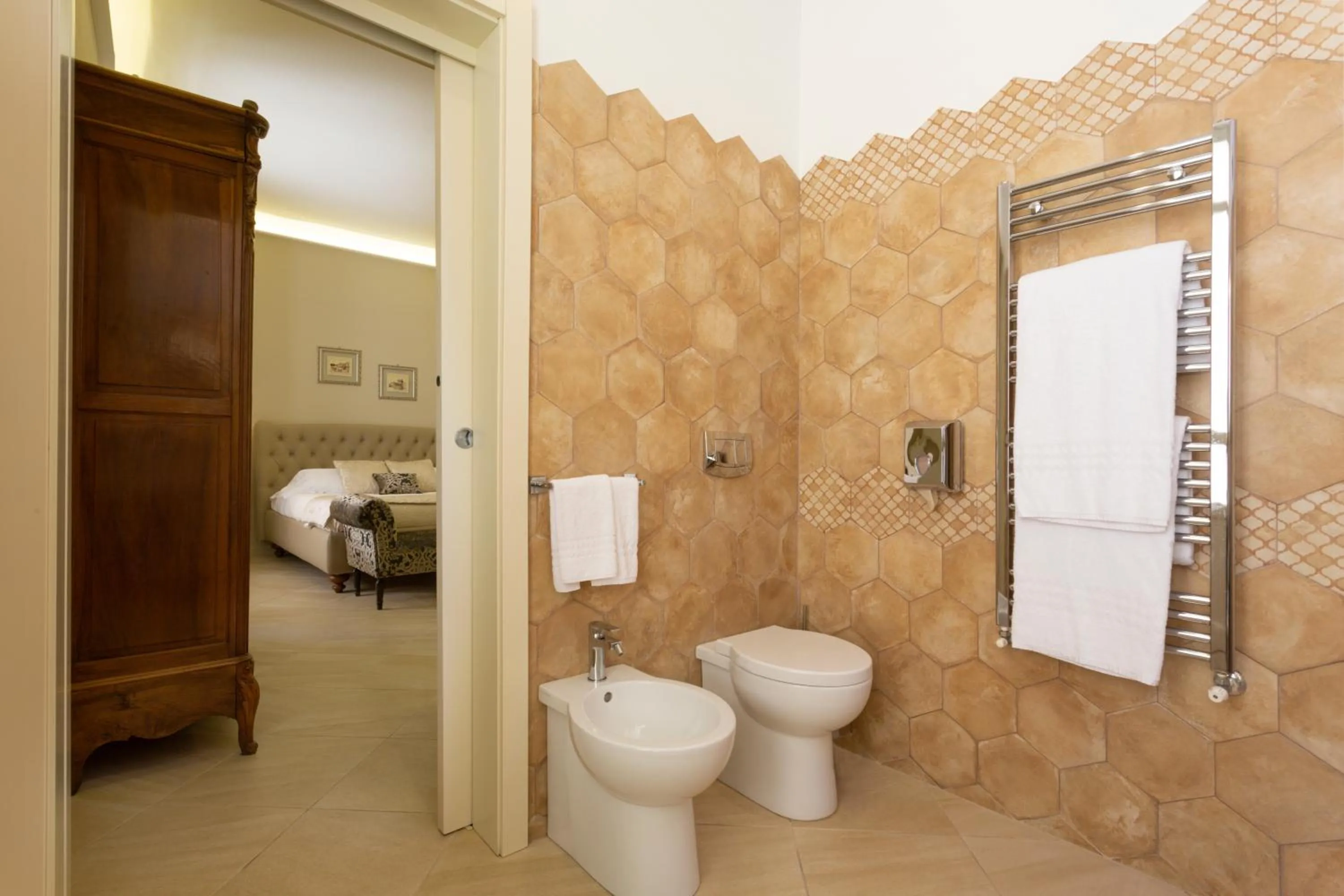 Bathroom in Maecò Ortigia B&B - Hospitality & Charming Rooms