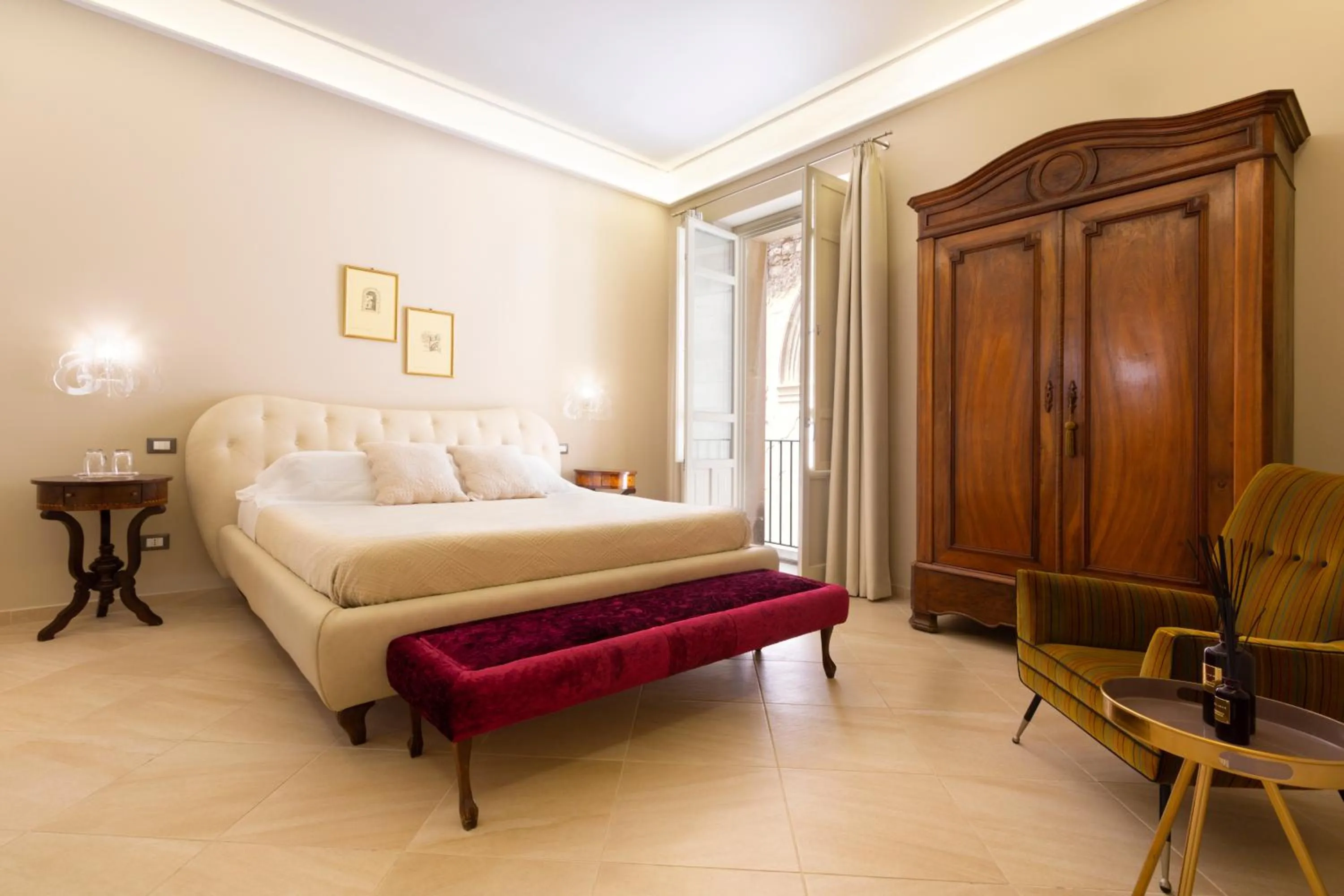 Photo of the whole room, Bed in Maecò Ortigia B&B - Hospitality & Charming Rooms
