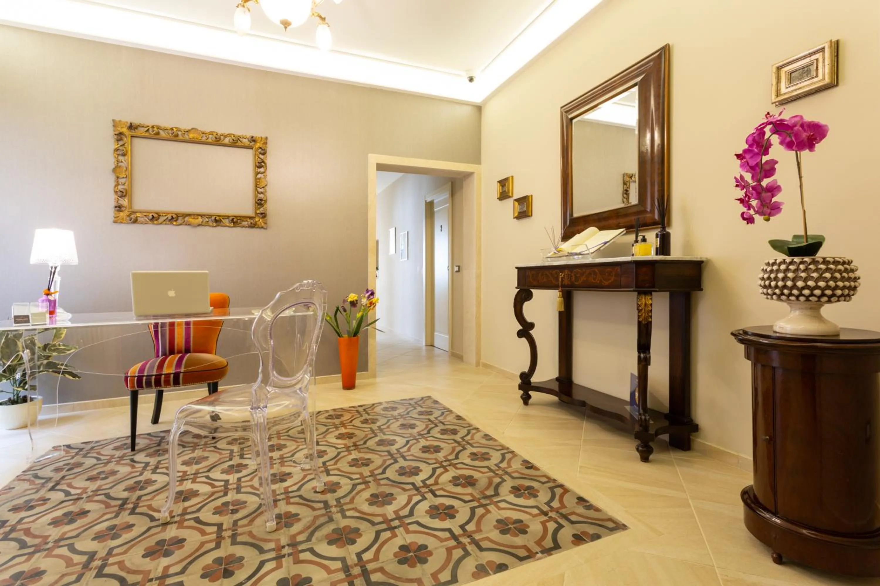 Lobby or reception in Maecò Ortigia B&B - Hospitality & Charming Rooms
