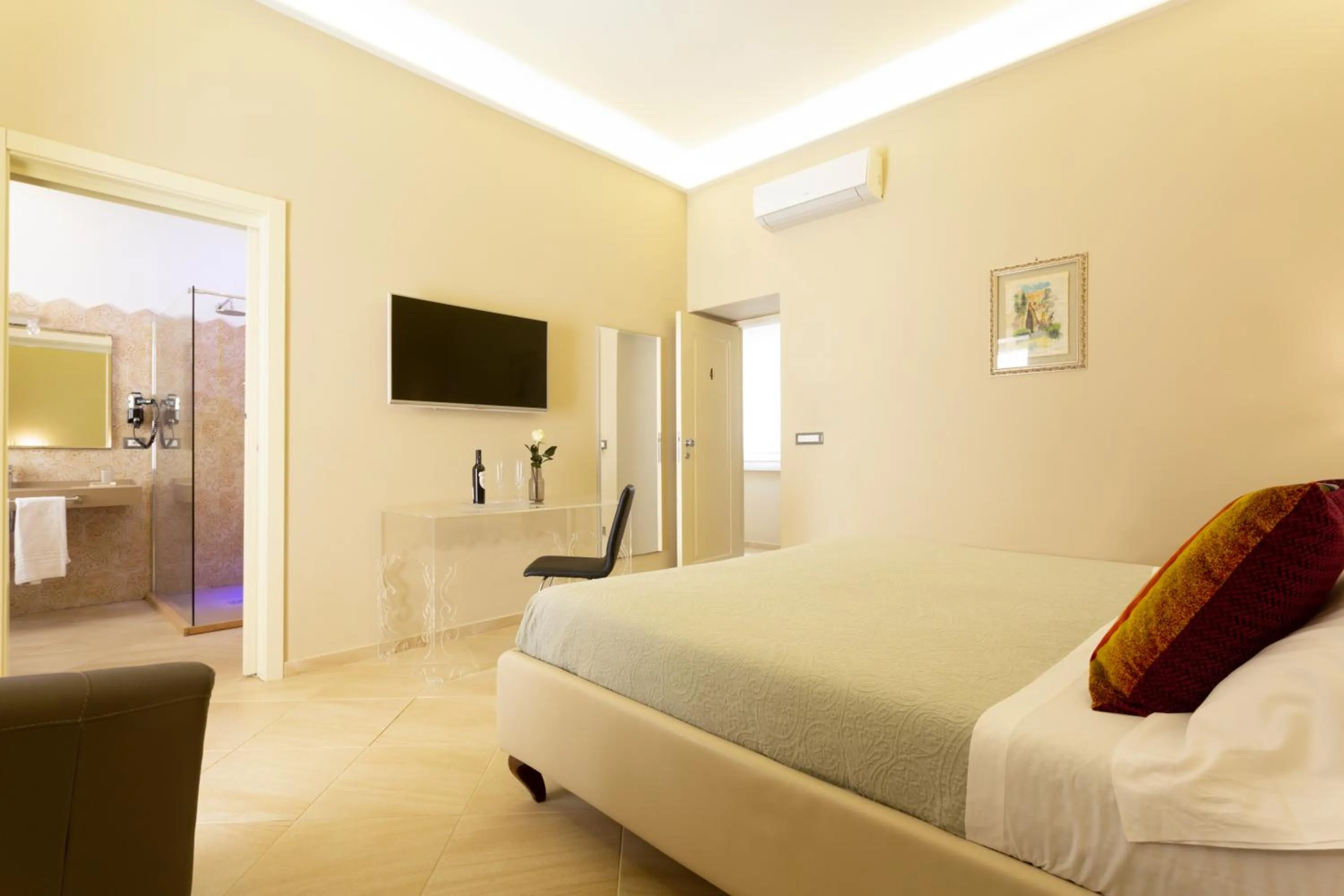 Photo of the whole room, Bed in Maecò Ortigia B&B - Hospitality & Charming Rooms