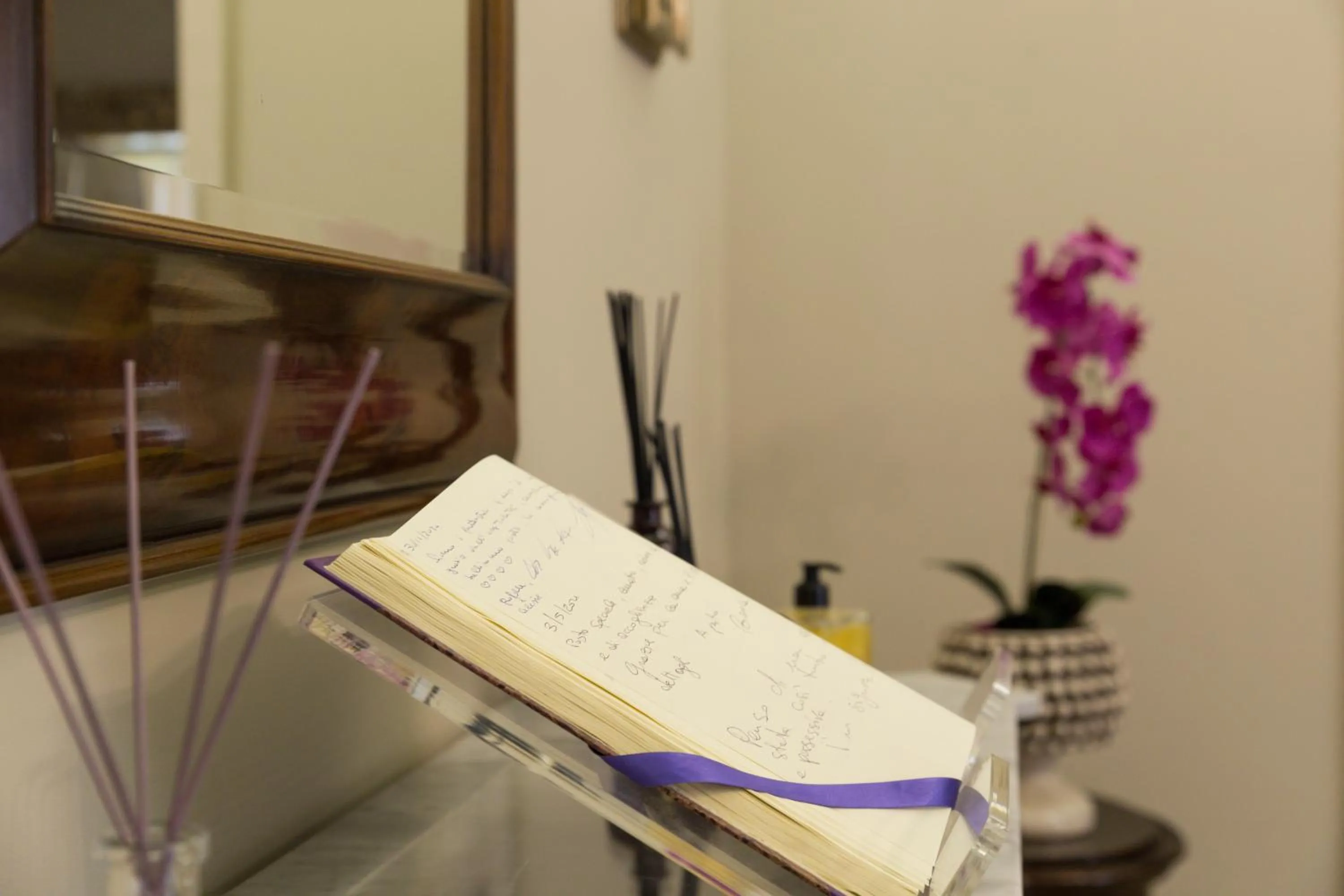 Lobby or reception in Maecò Ortigia B&B - Hospitality & Charming Rooms