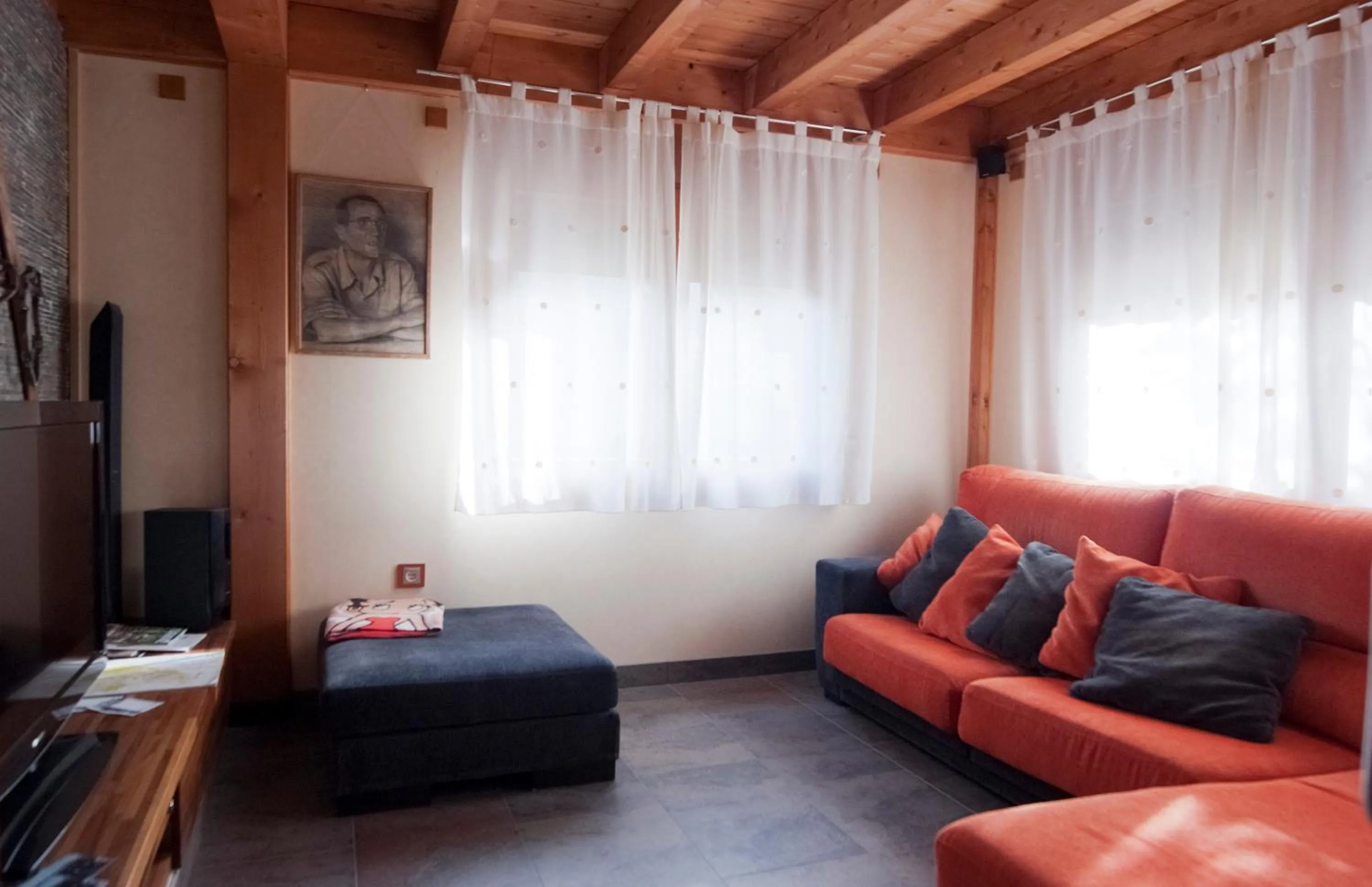 Communal lounge/ TV room in Can Congost