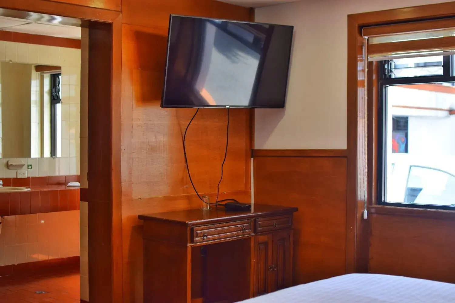 Classic Quadruple Room in Hotel Ambassador Classic Quadruple Room in Hotel Ambassador