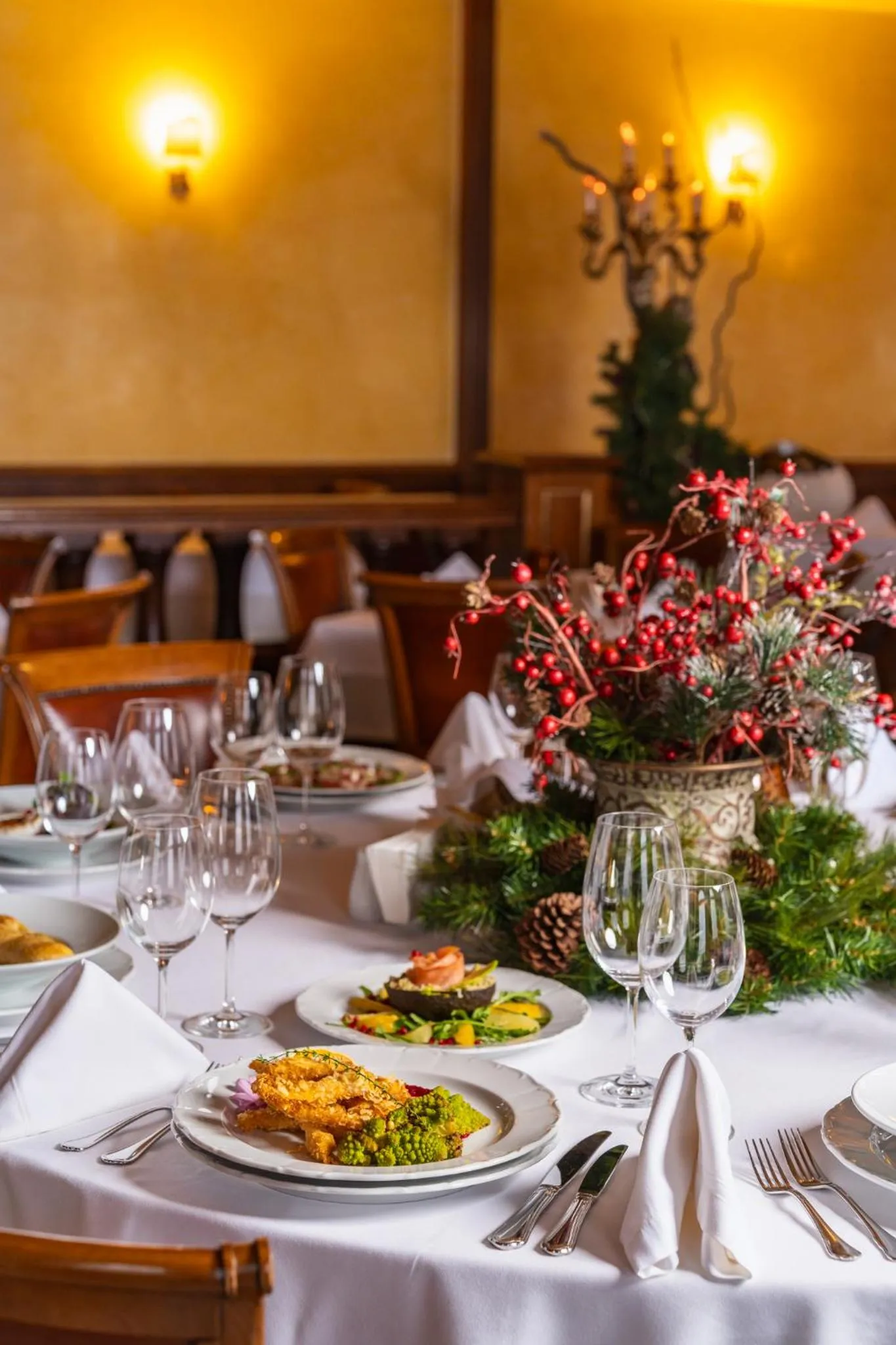 Restaurant/places to eat in Festa Winter Palace Hotel