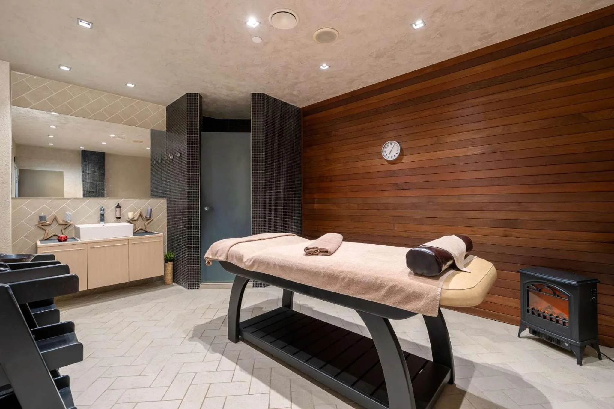 Massage in Festa Winter Palace Hotel