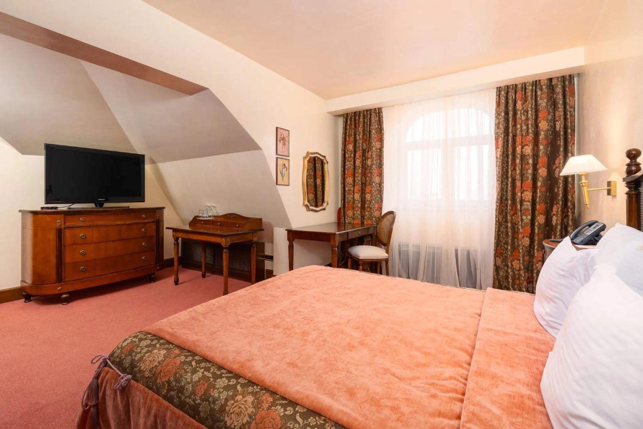 Bed in Festa Winter Palace Hotel