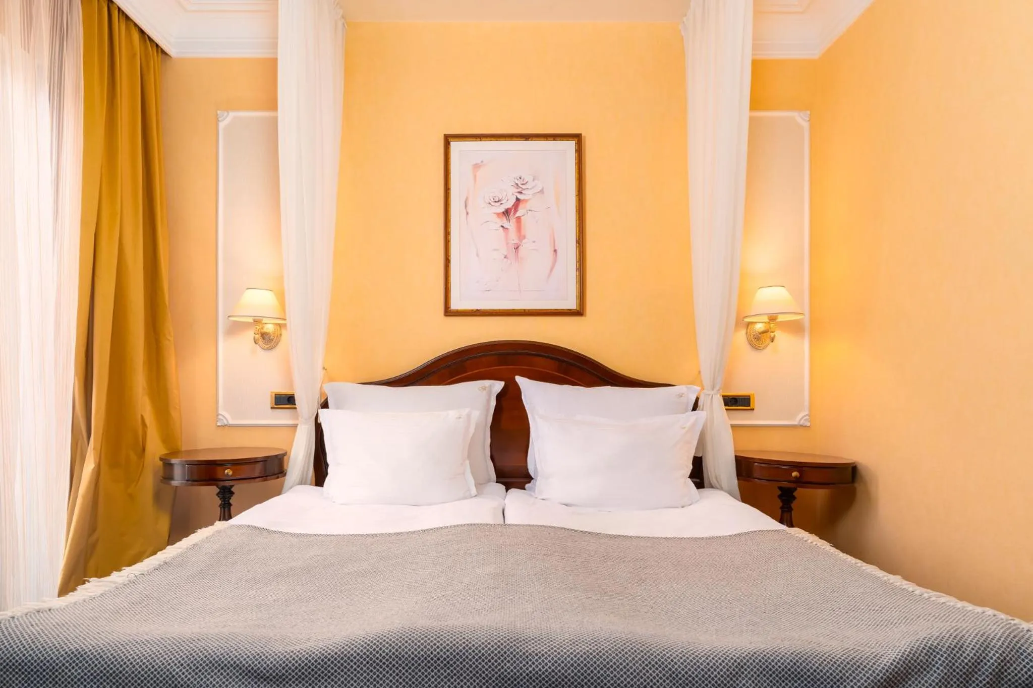 Bed in Festa Winter Palace Hotel