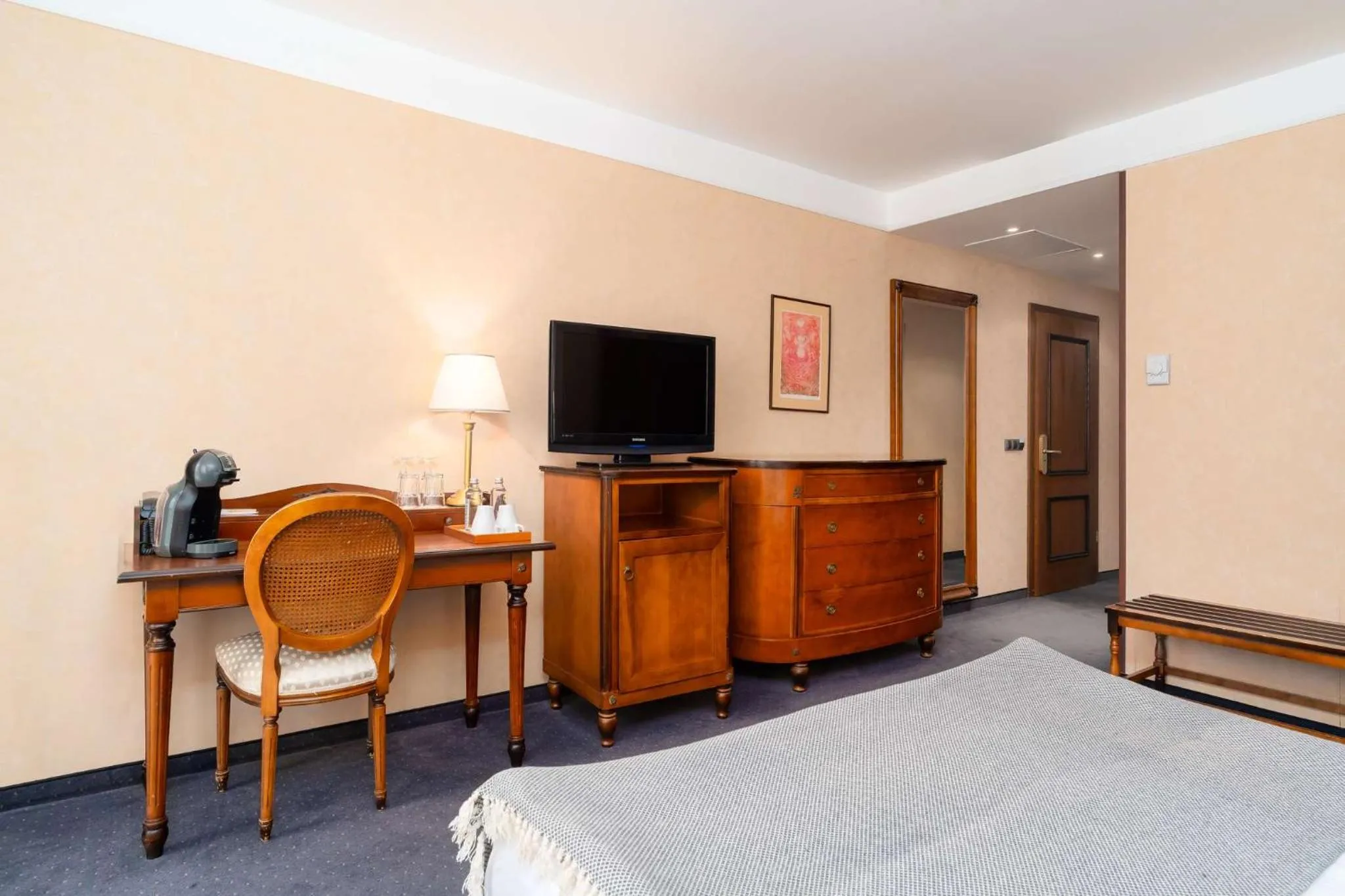 TV and multimedia, Bed in Festa Winter Palace Hotel