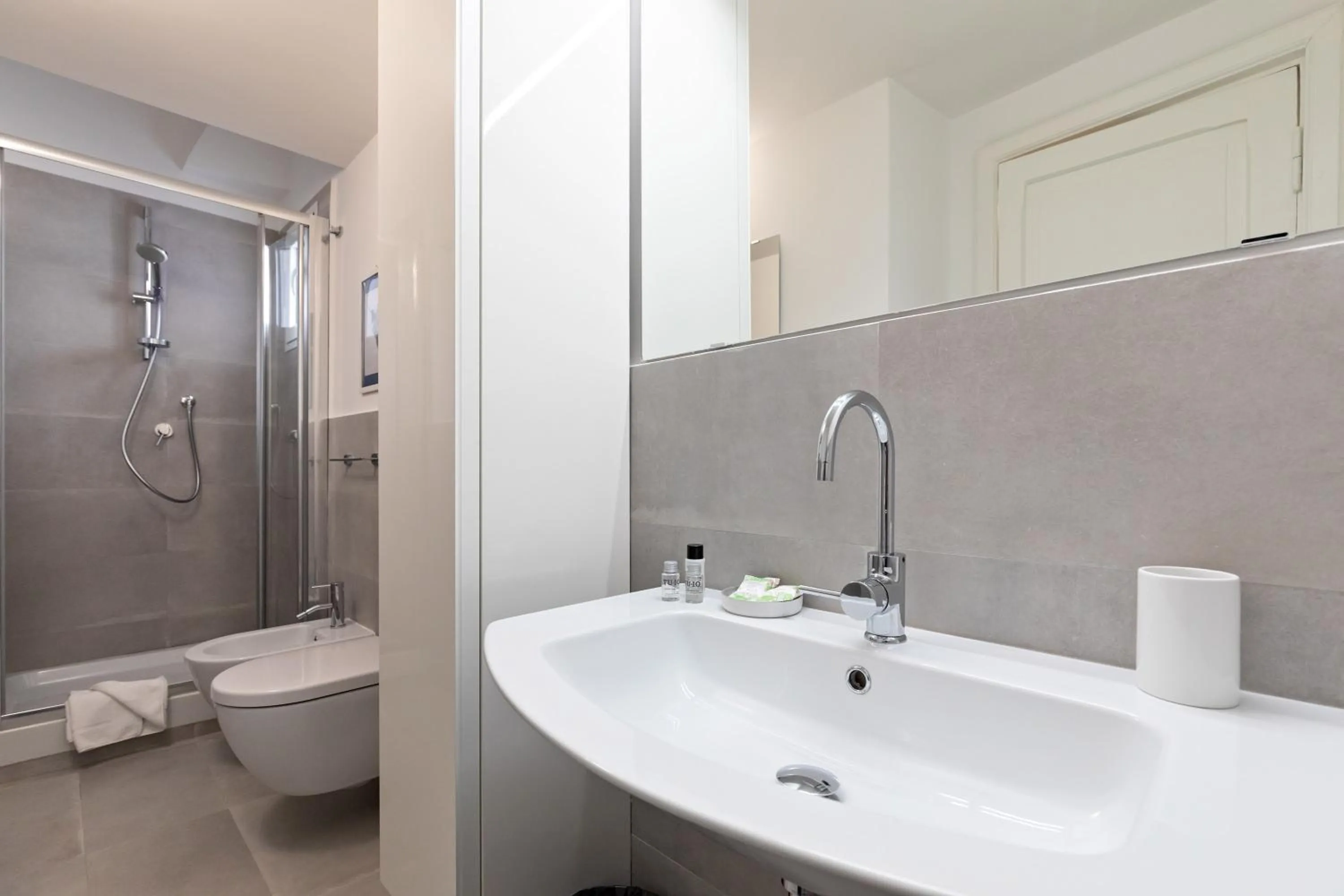 Bathroom in Rome as you feel - Grotta Pinta apartments