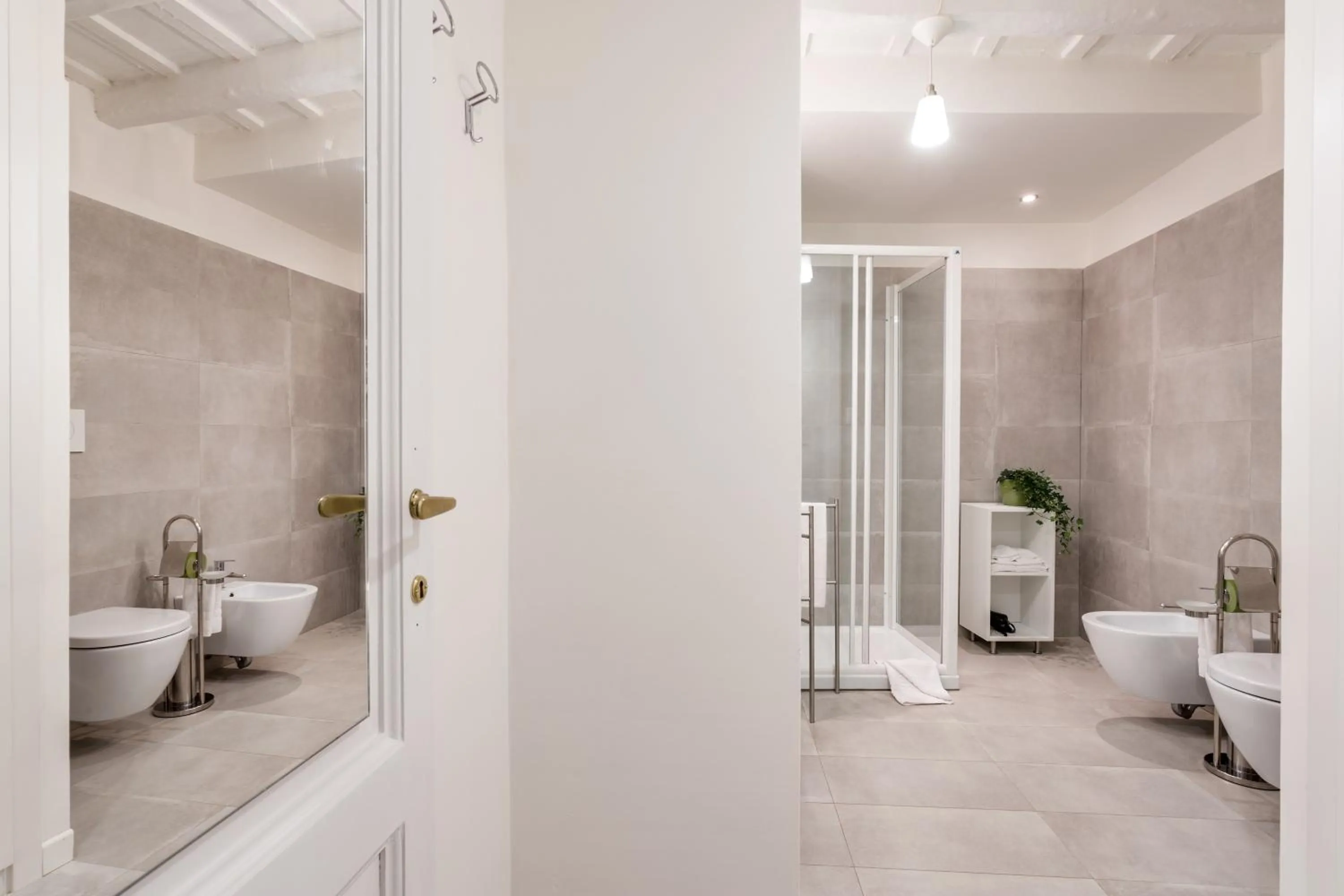 Shower in Rome as you feel - Grotta Pinta apartments