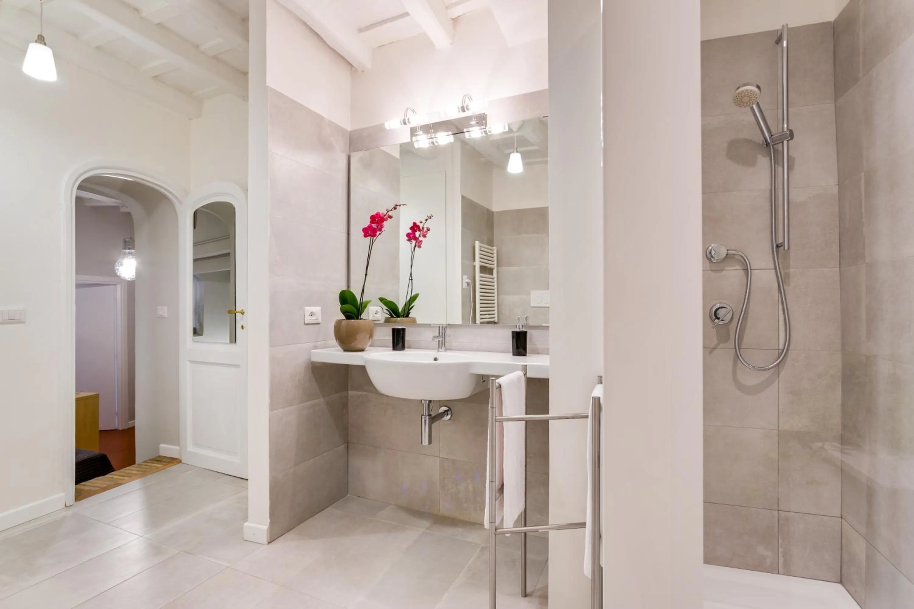 Shower in Rome as you feel - Grotta Pinta apartments