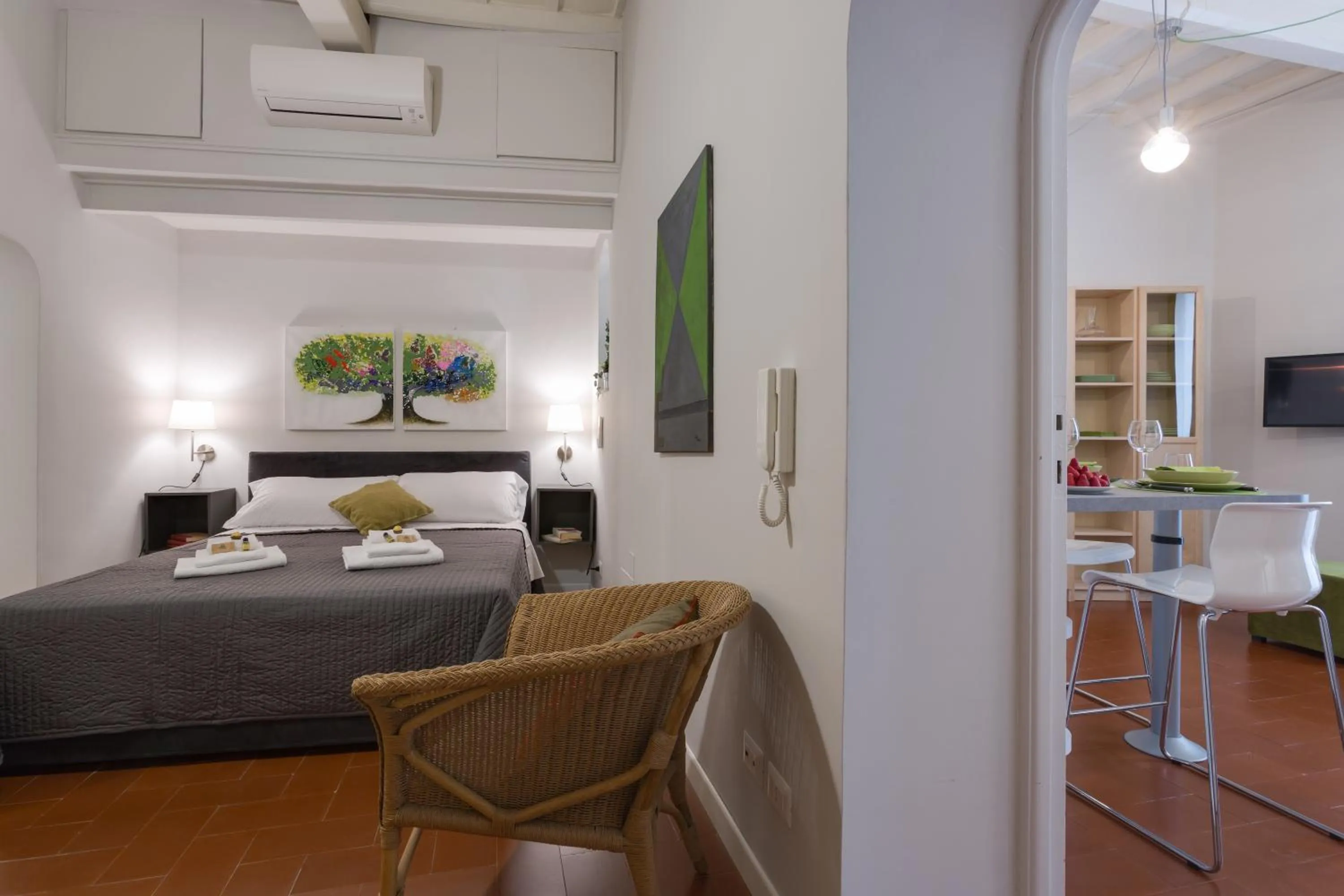 Photo of the whole room, Bed in Rome as you feel - Grotta Pinta apartments