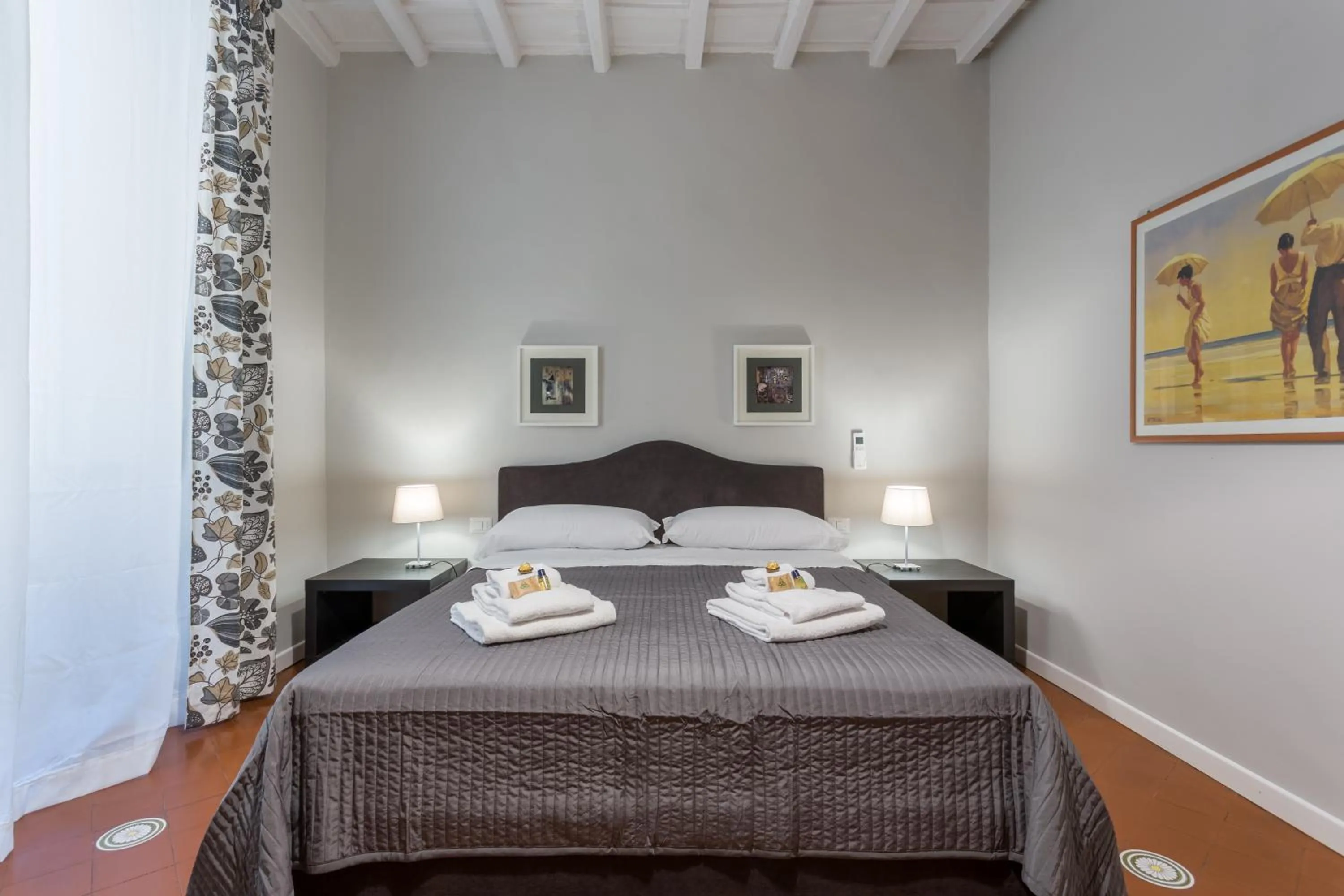 Photo of the whole room, Bed in Rome as you feel - Grotta Pinta apartments