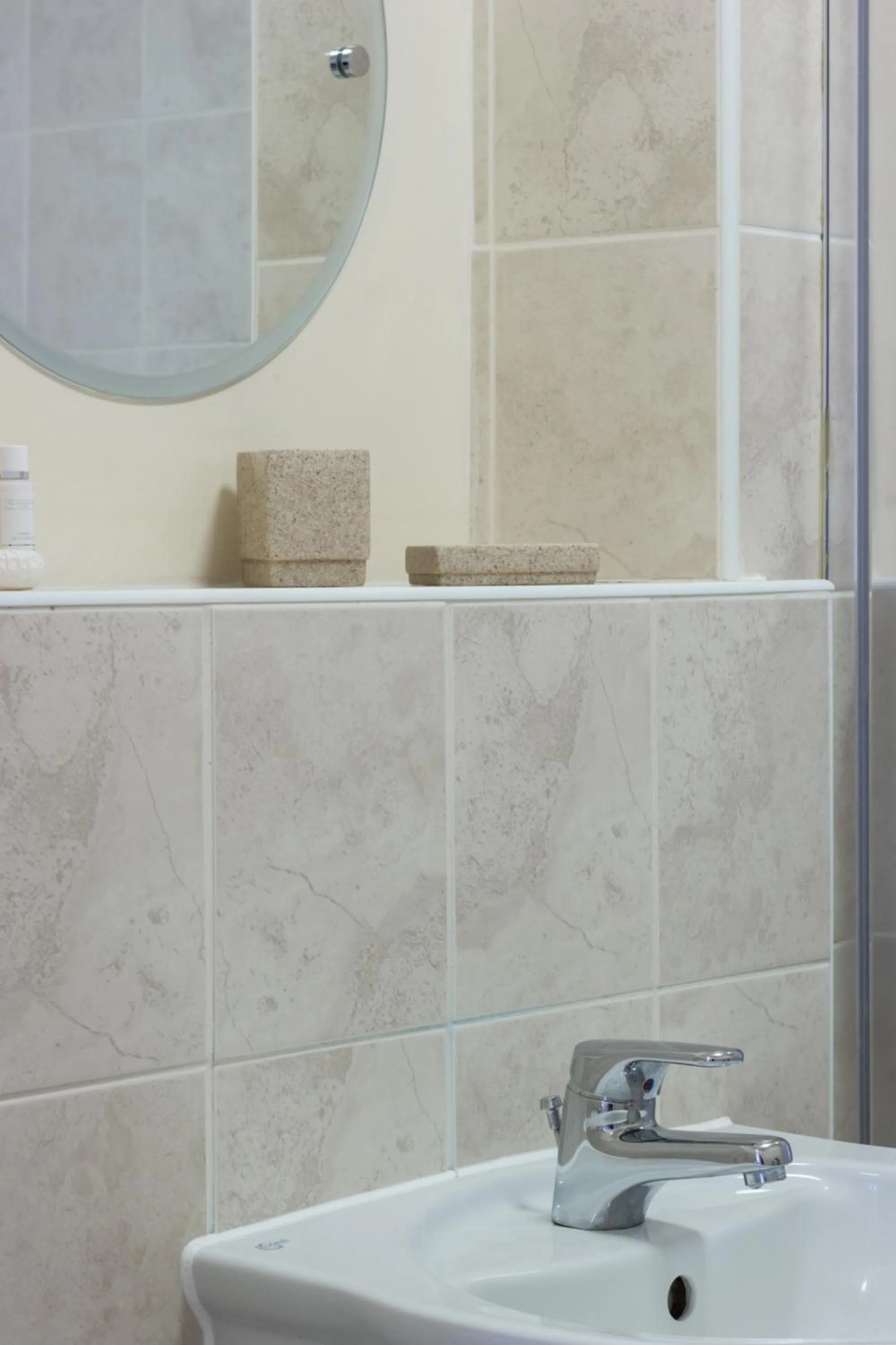 Bathroom in Citystay Living - Dove House