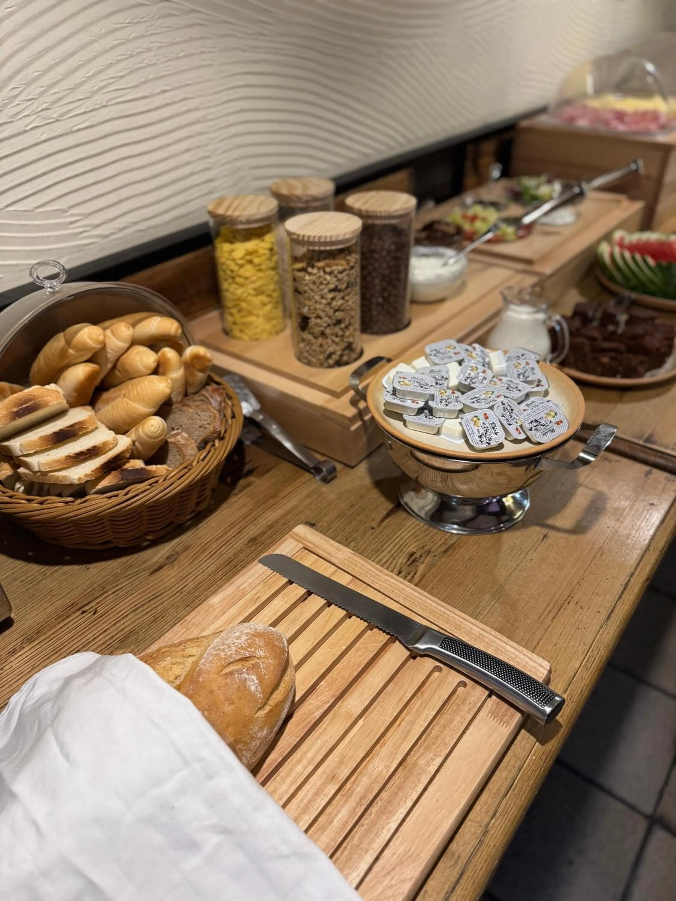 Buffet breakfast in Pension SKLEP