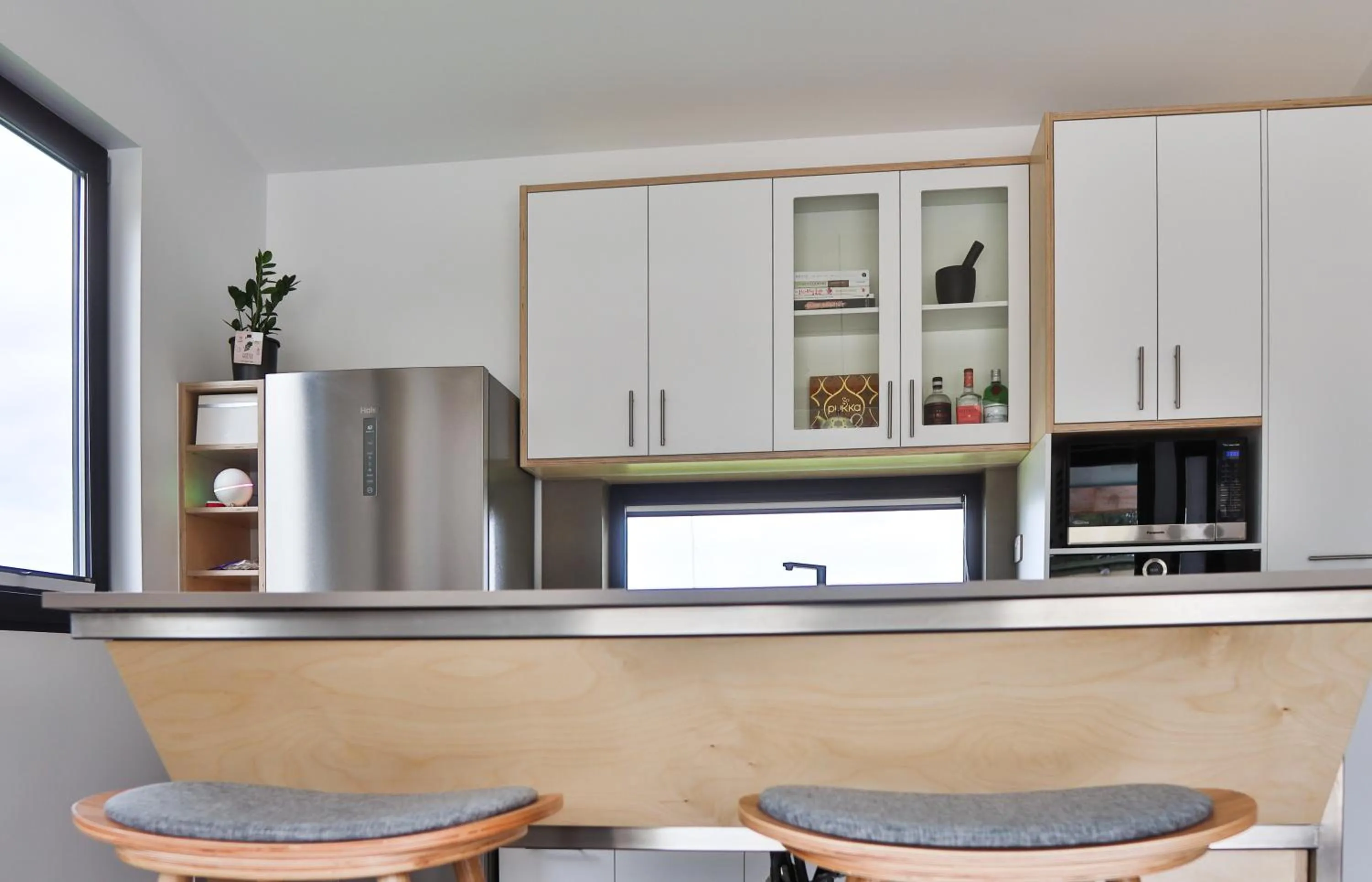 Kitchen or kitchenette in Modra's Apartments