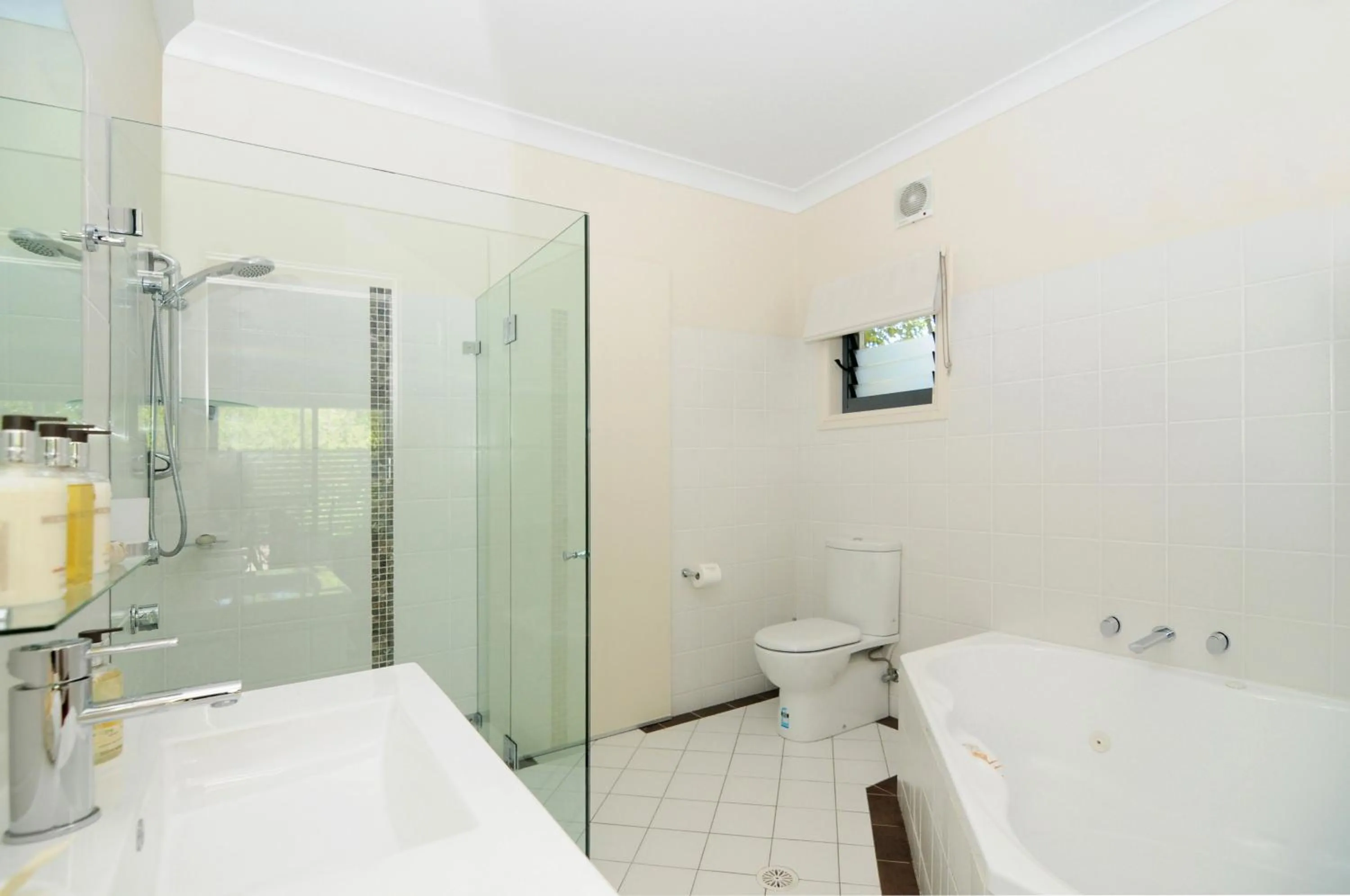 Bathroom in CeeSpray - Accommodation in Huskisson - Jervis Bay