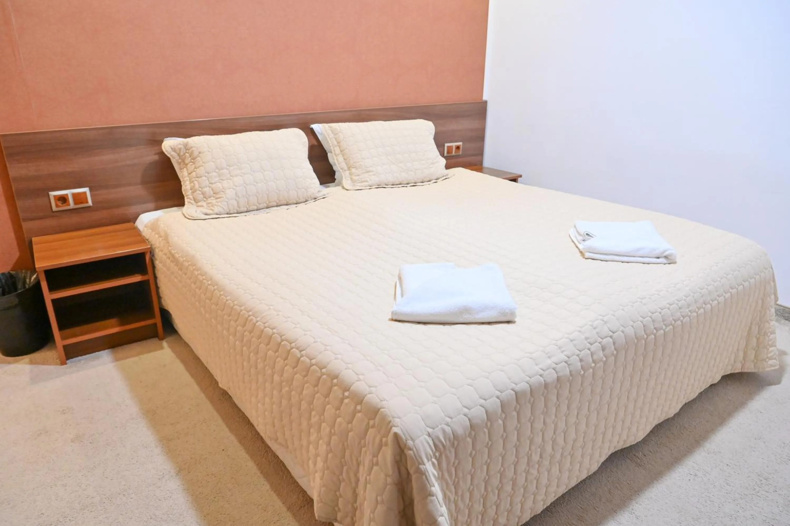 Hotel Rothmans-Breakfast - Free parking - Lobby