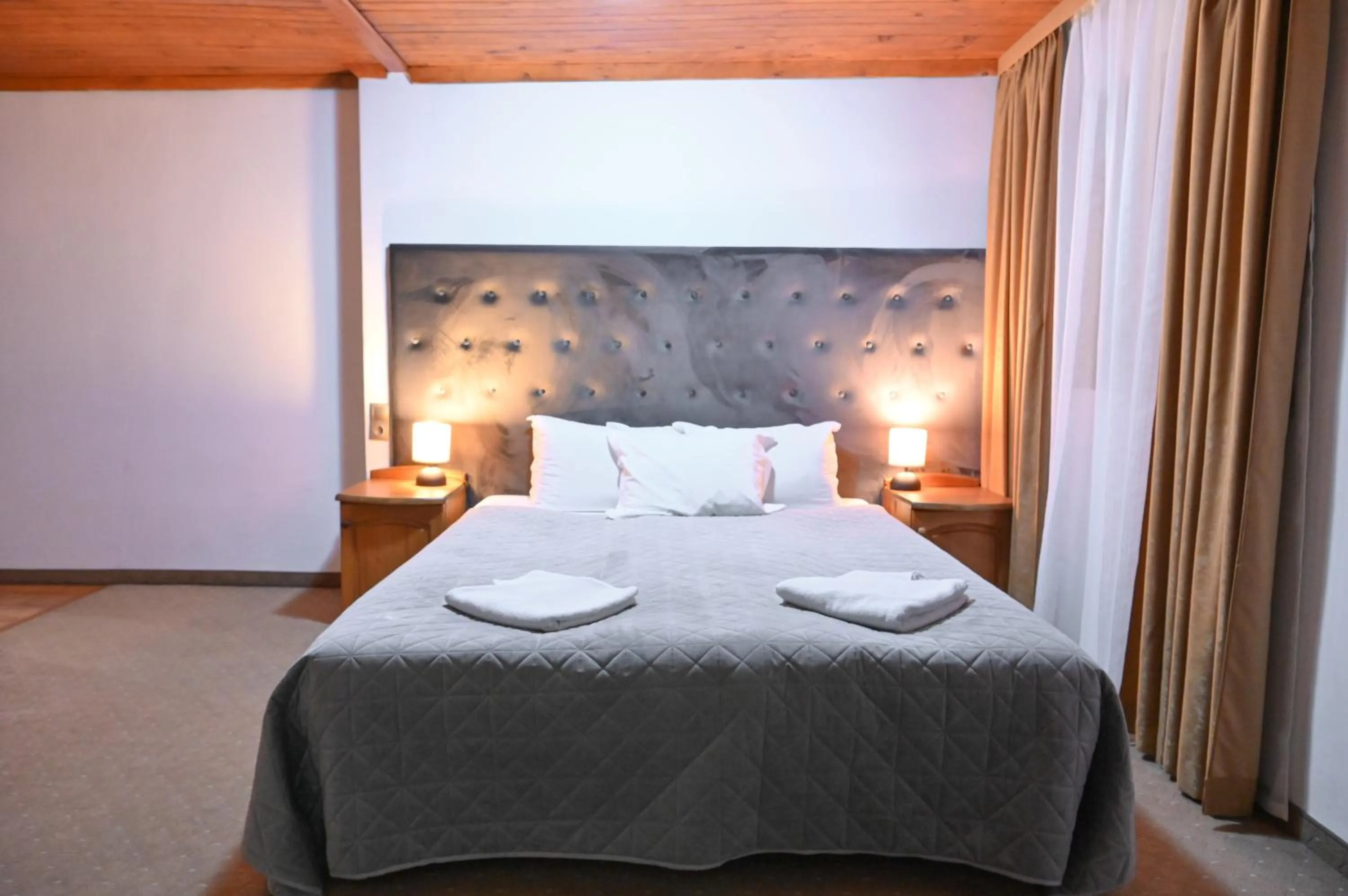 Hotel Rothmans-Breakfast - Free parking - Lobby